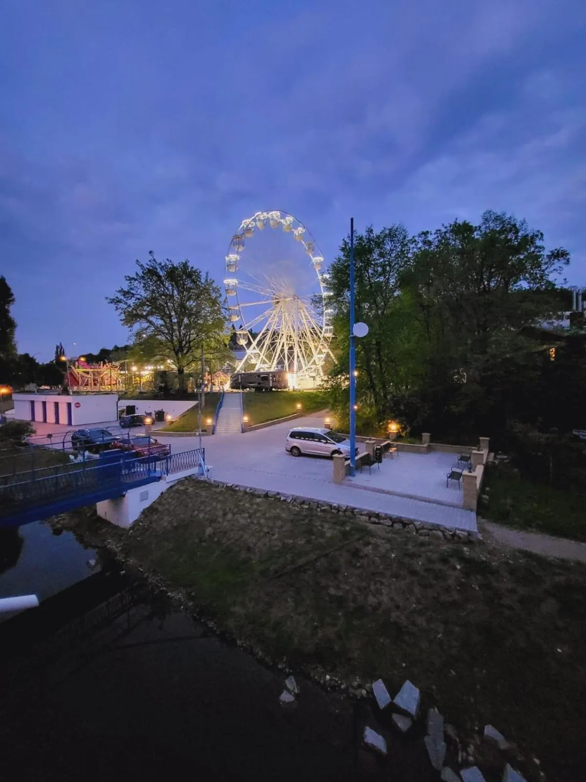 Parking in Botel Racek