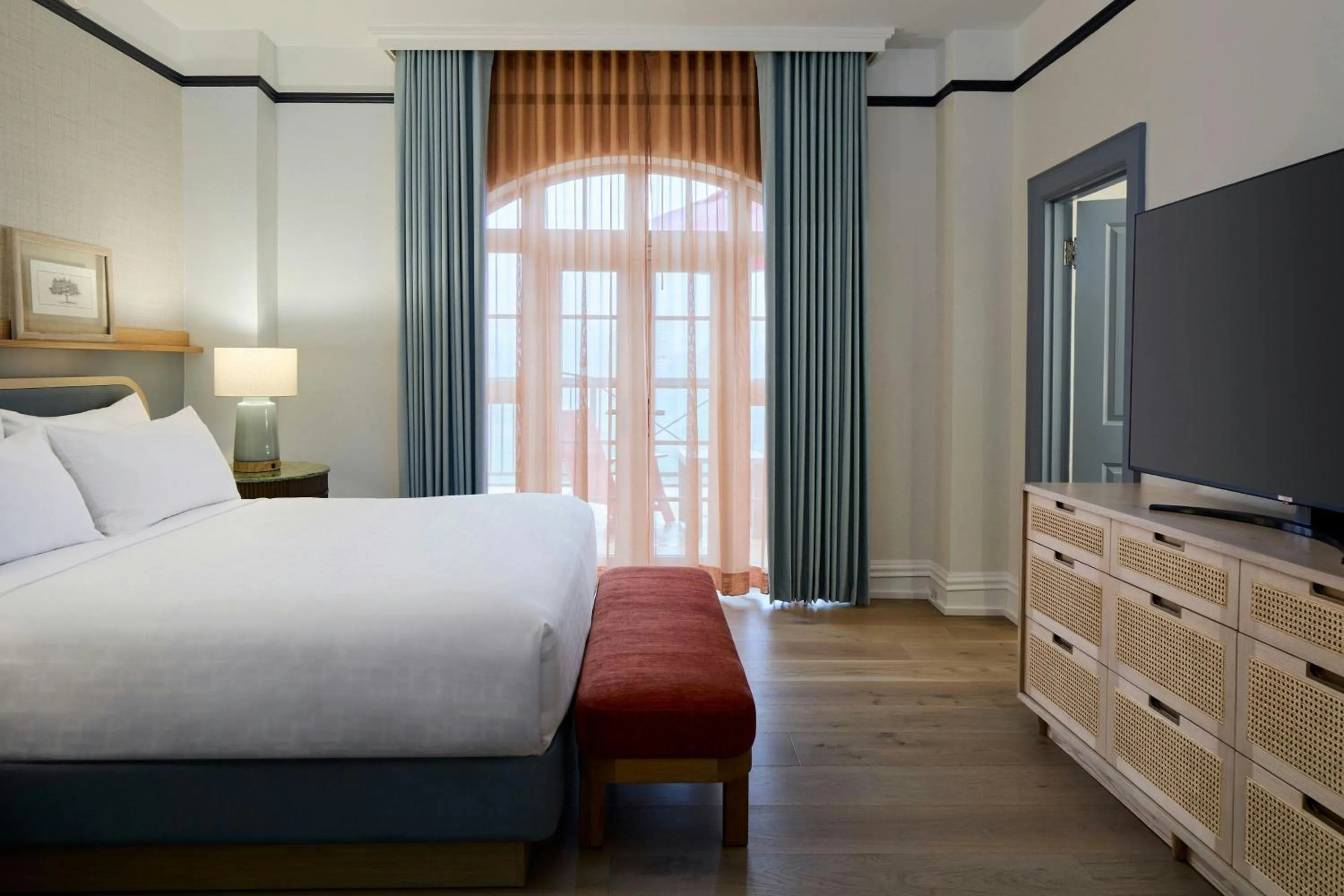 Photo of the whole room, Bed in The Algonquin Resort St. Andrews by-the-Sea, Autograph Collection