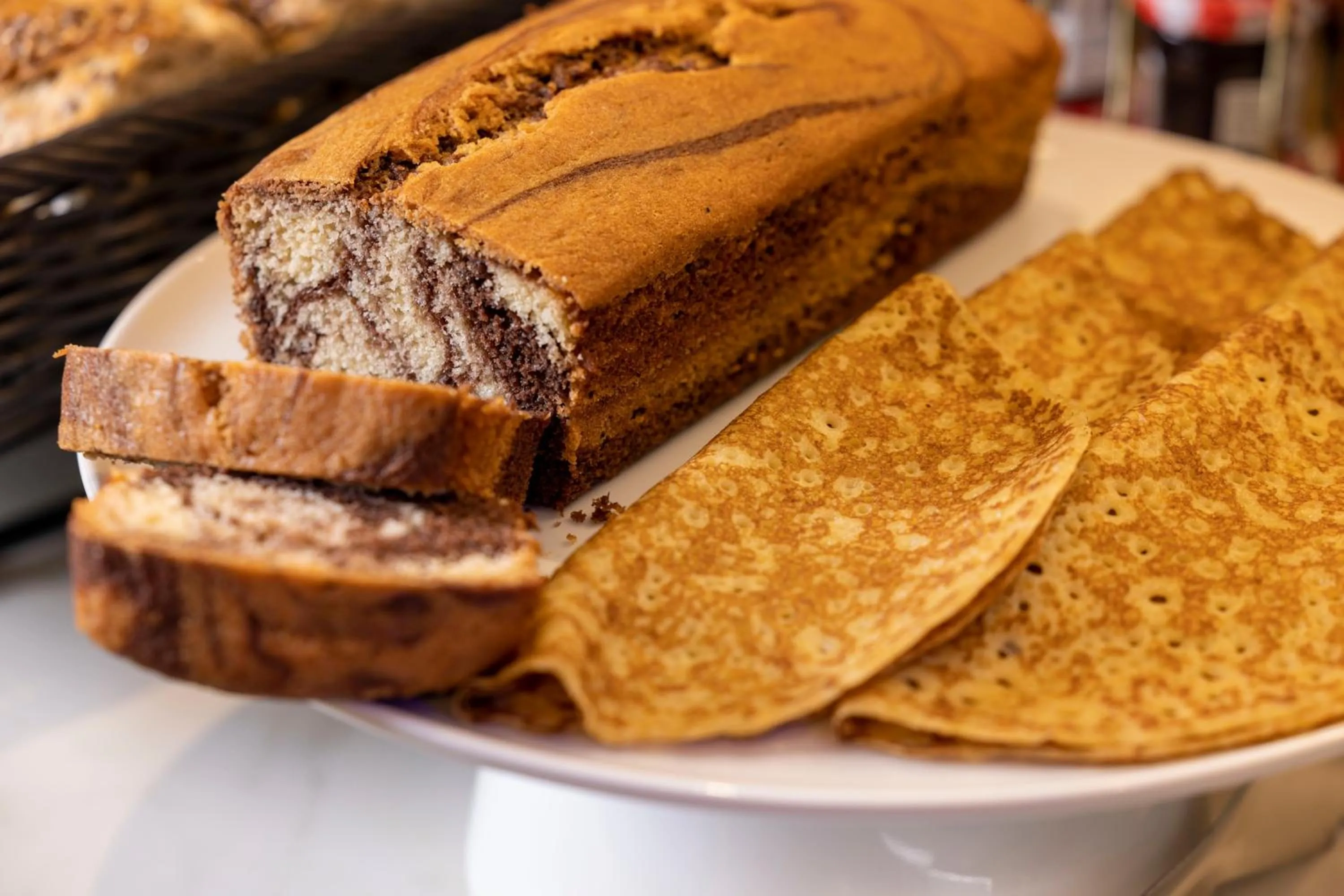 Buffet breakfast in Hôtel La Canopée