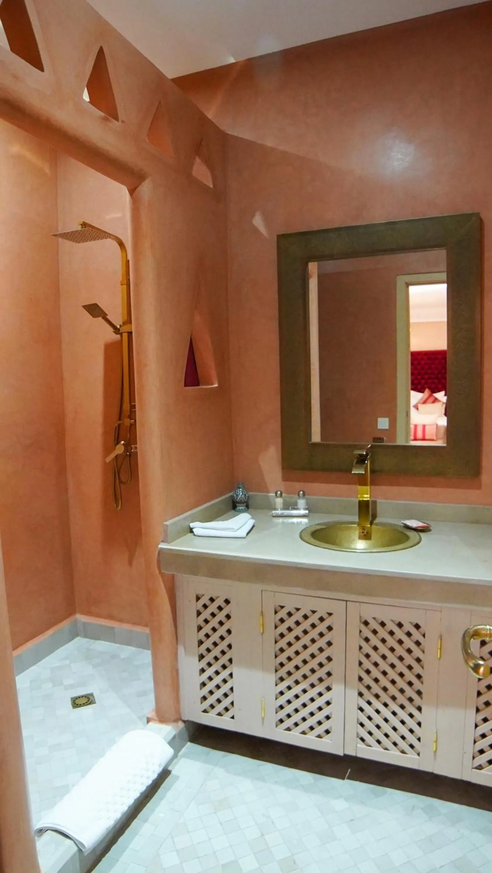 Bathroom in Riad Sultan Suleiman