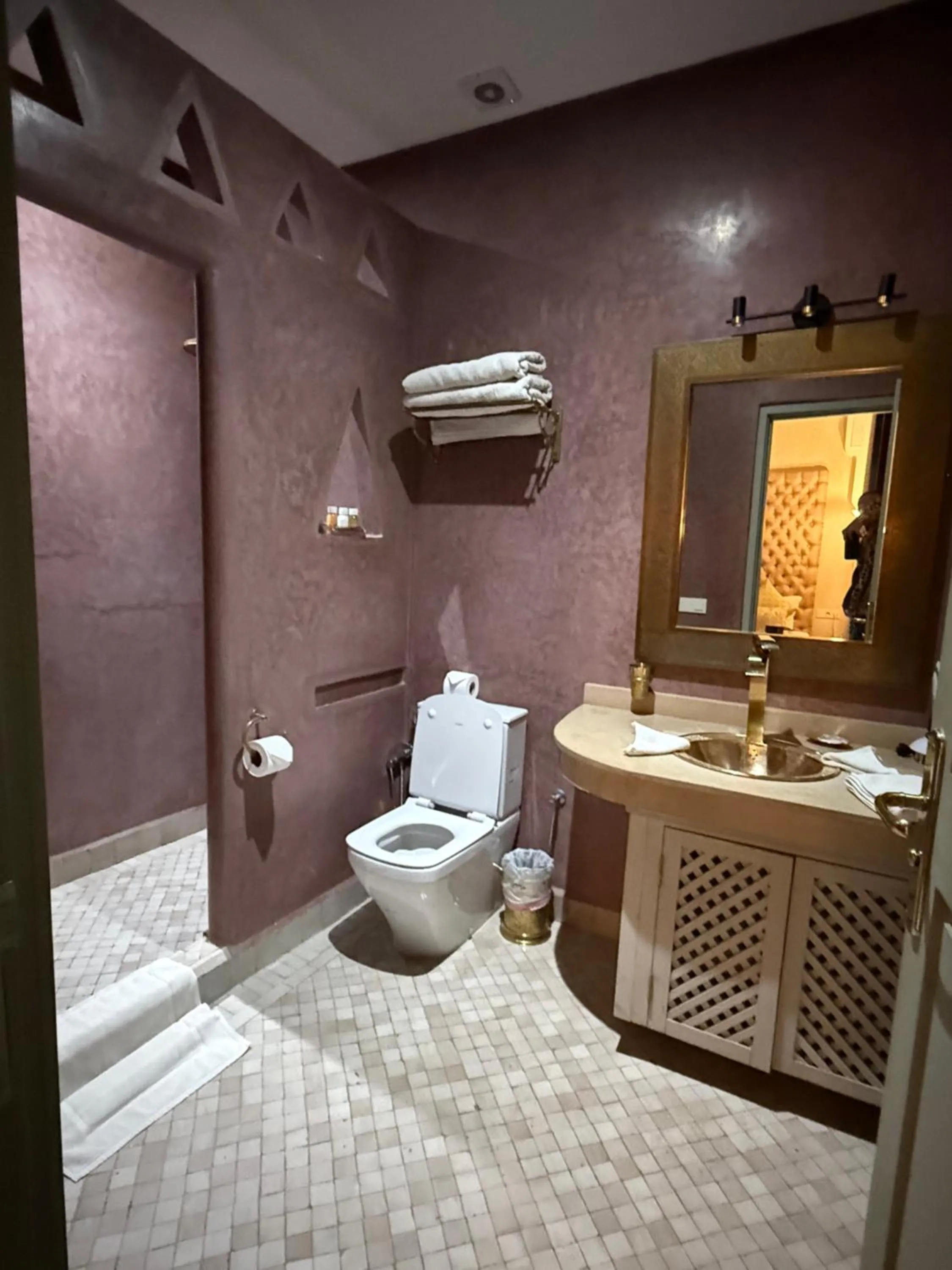 Bathroom in Riad Sultan Suleiman & Spa