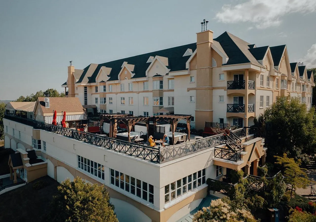 Balcony/Terrace in Hotel Chateau Bromont