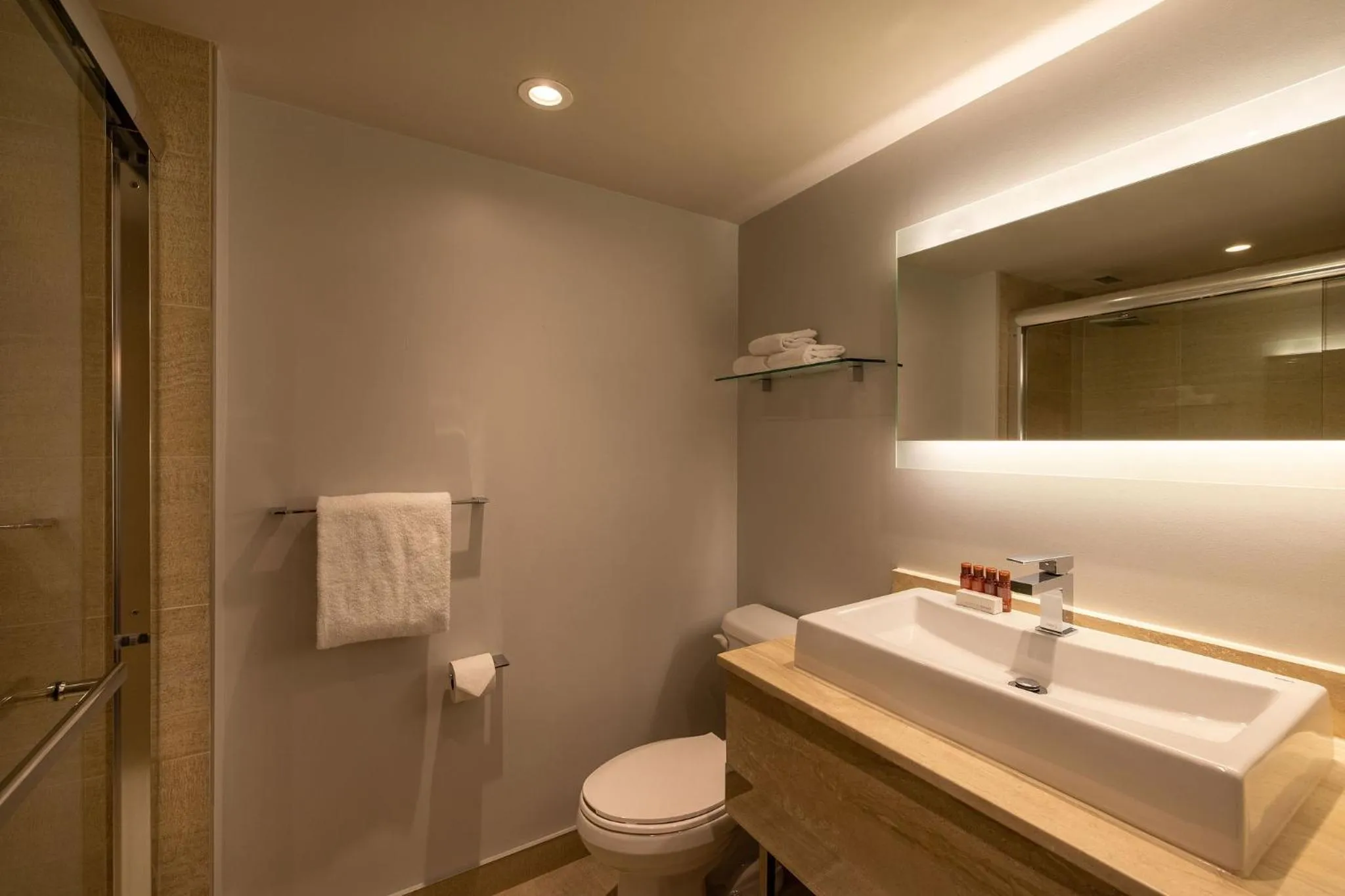 Bathroom in Hotel Chateau Bromont