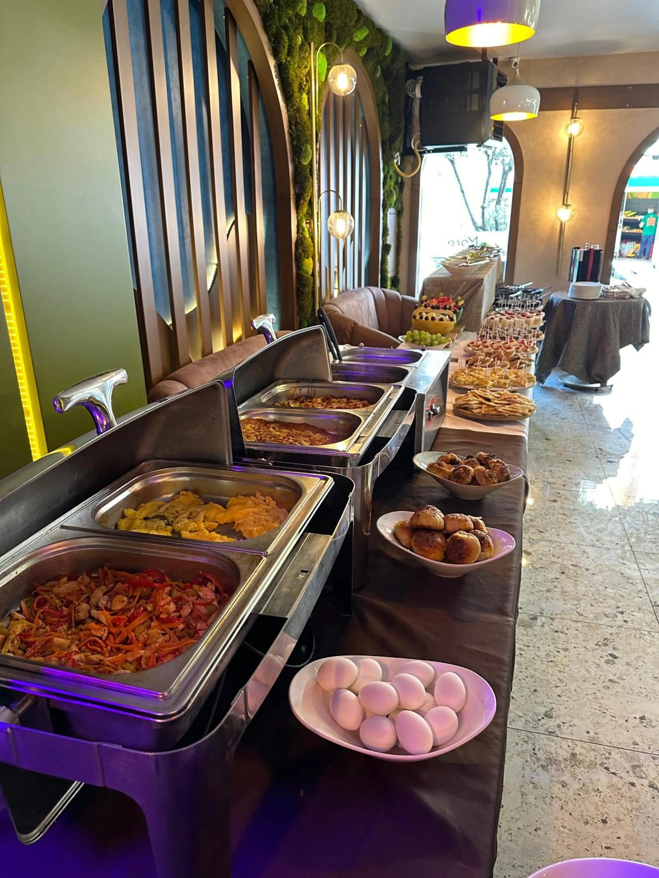 Restaurant/places to eat in Trabzon Gloria Suite Hotel