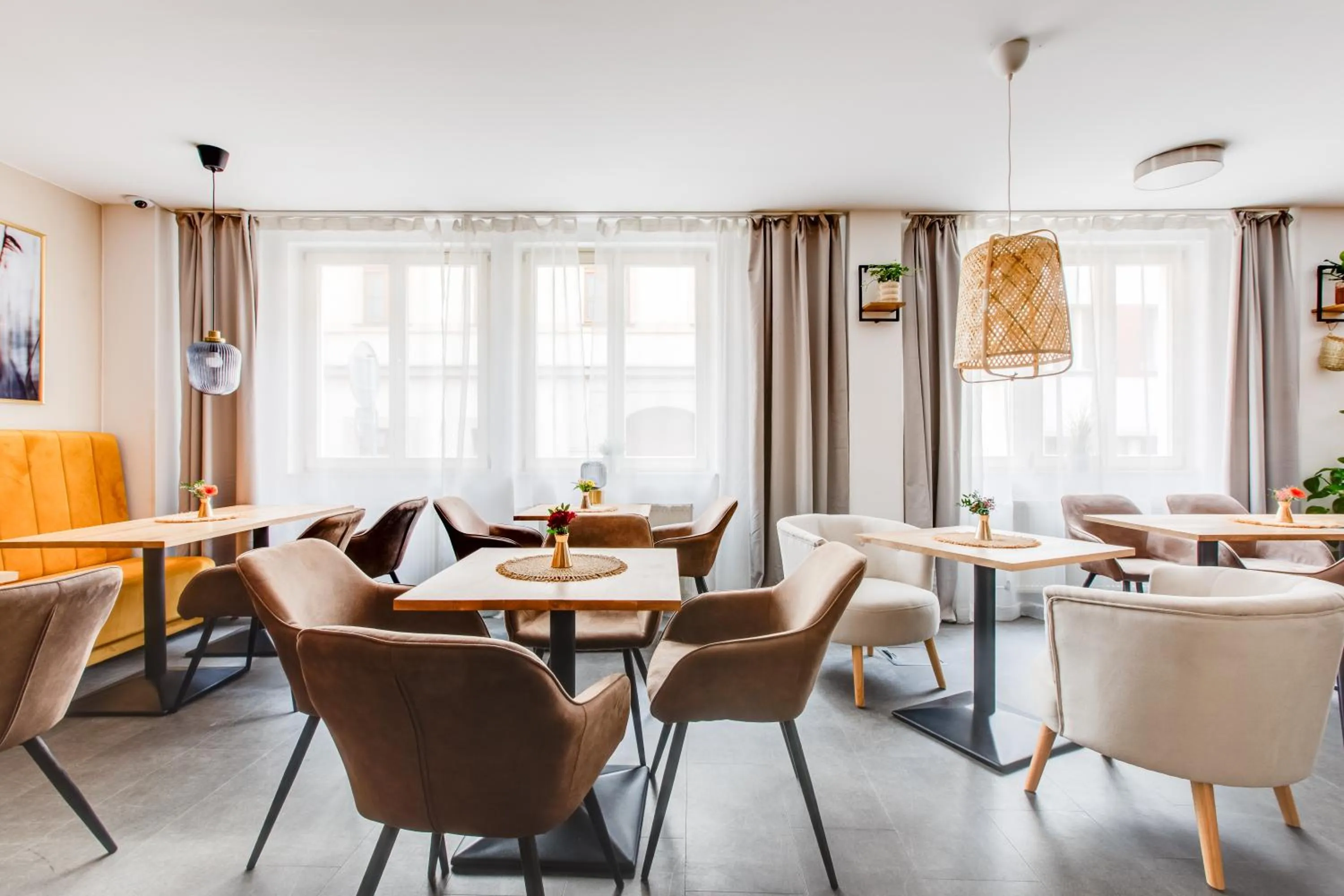 Restaurant/places to eat in Hotel Andante