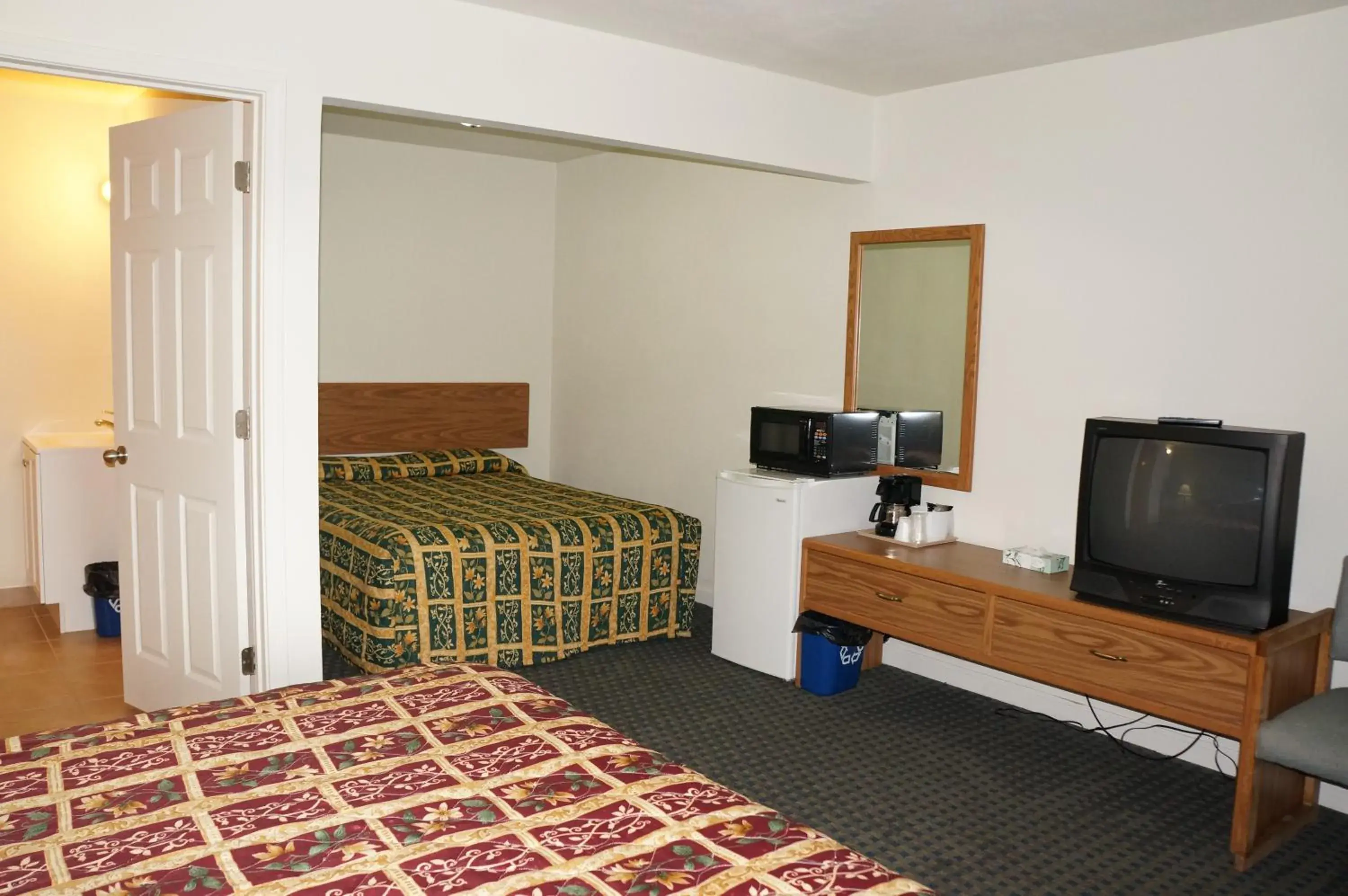 Double Room in Lake Marina Inn Double Room in Lake Marina Inn