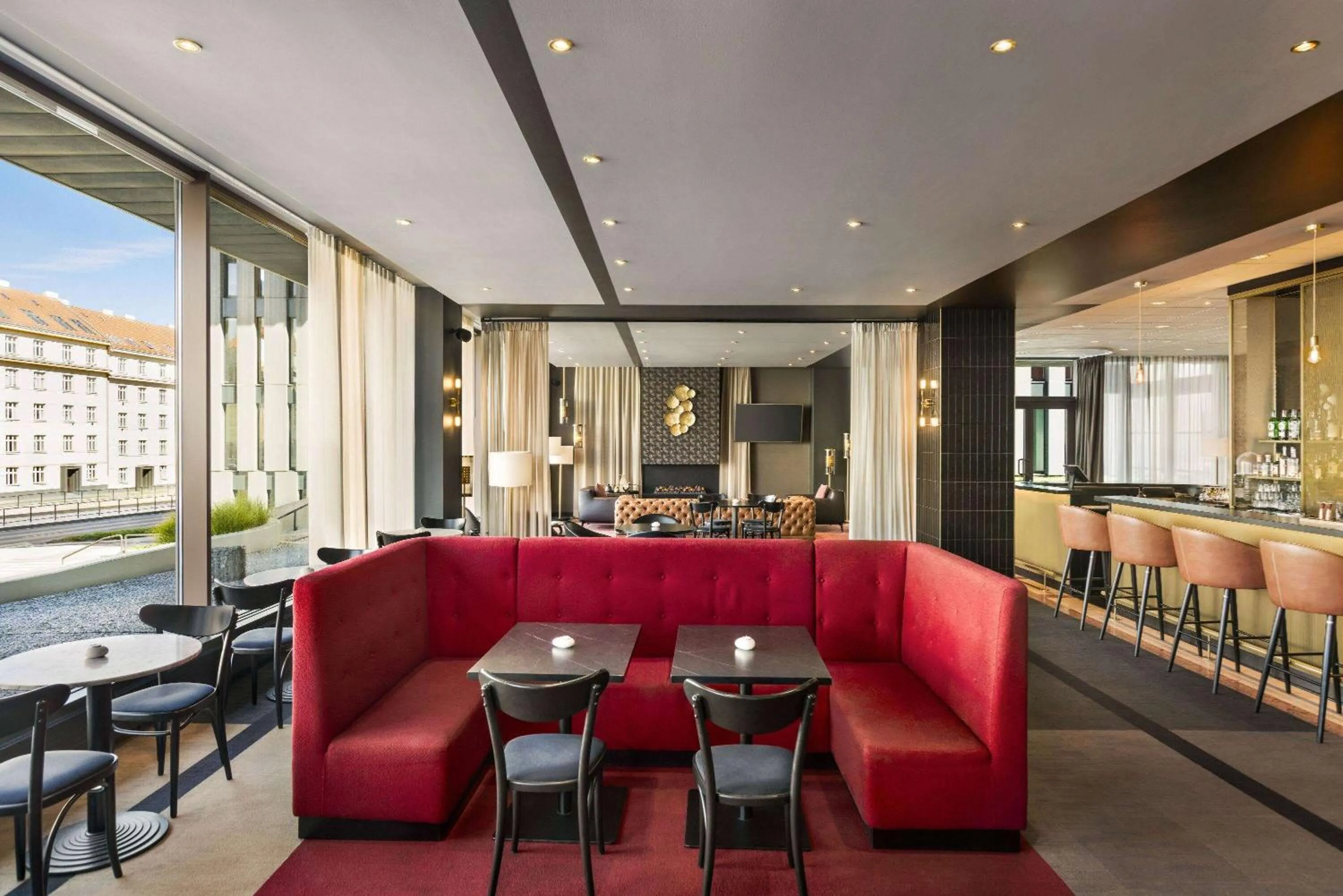 Lounge or bar in Vienna House by Wyndham Diplomat Prague
