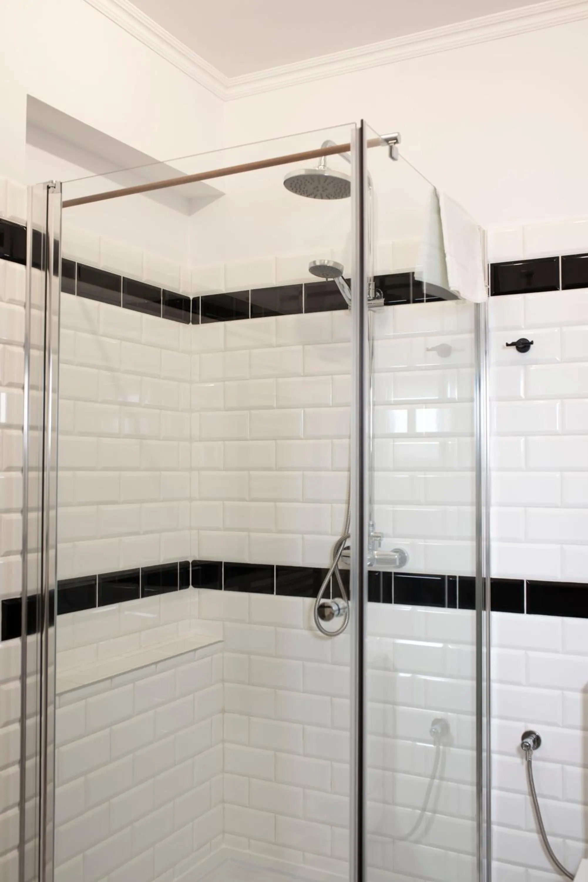 Shower in Ohana Space w Juracie