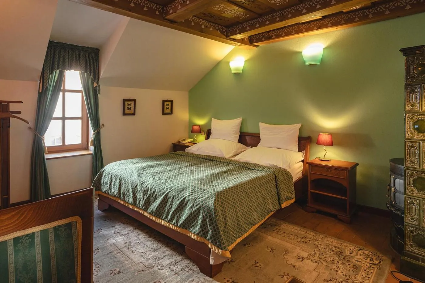 Bedroom, Bed in Royal Ricc