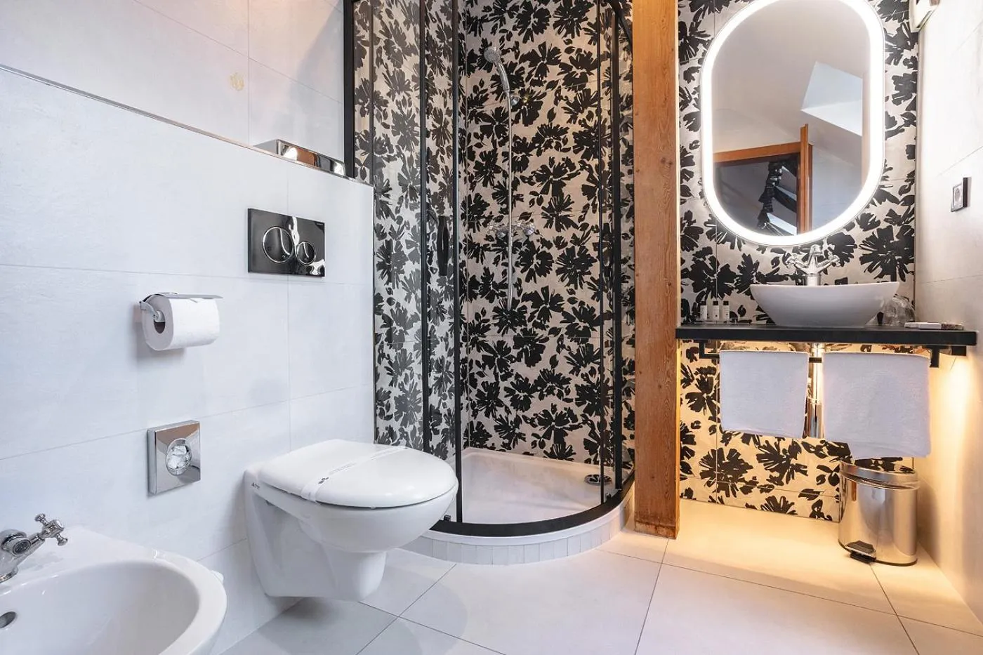 Shower in Royal Ricc