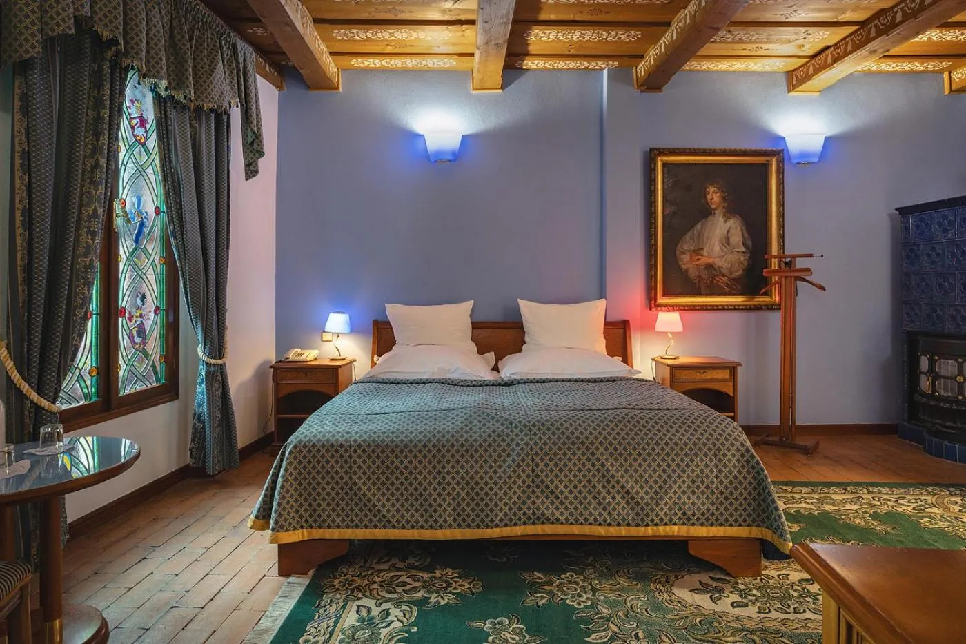 Bedroom, Bed in Royal Ricc