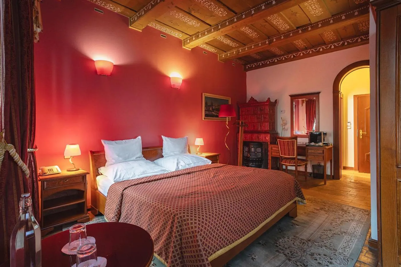 Bedroom, Bed in Royal Ricc