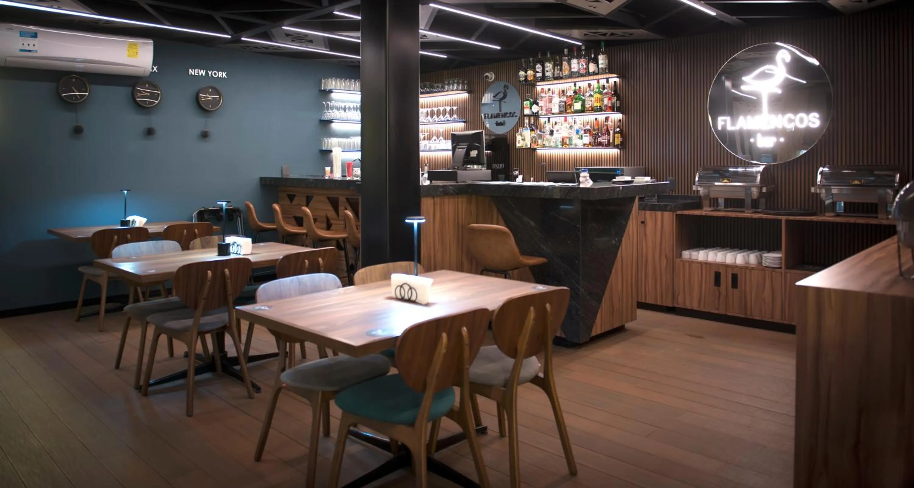 Restaurant/places to eat in Hotel Flamencos Centro Histórico