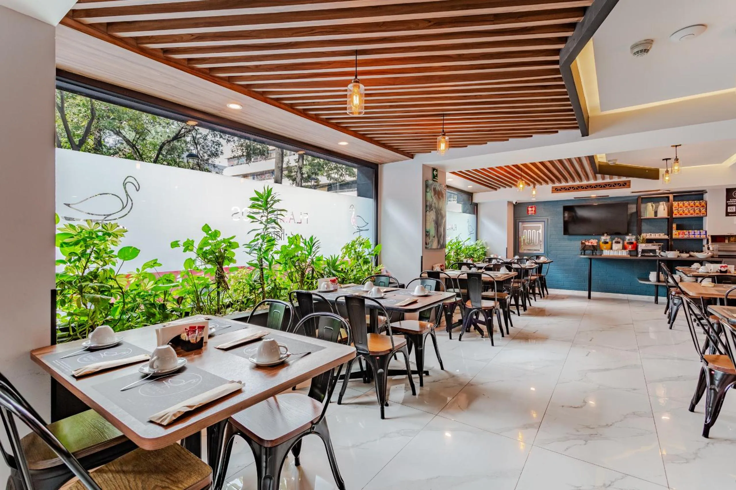 Restaurant/places to eat in Hotel Flamencos Centro Histórico