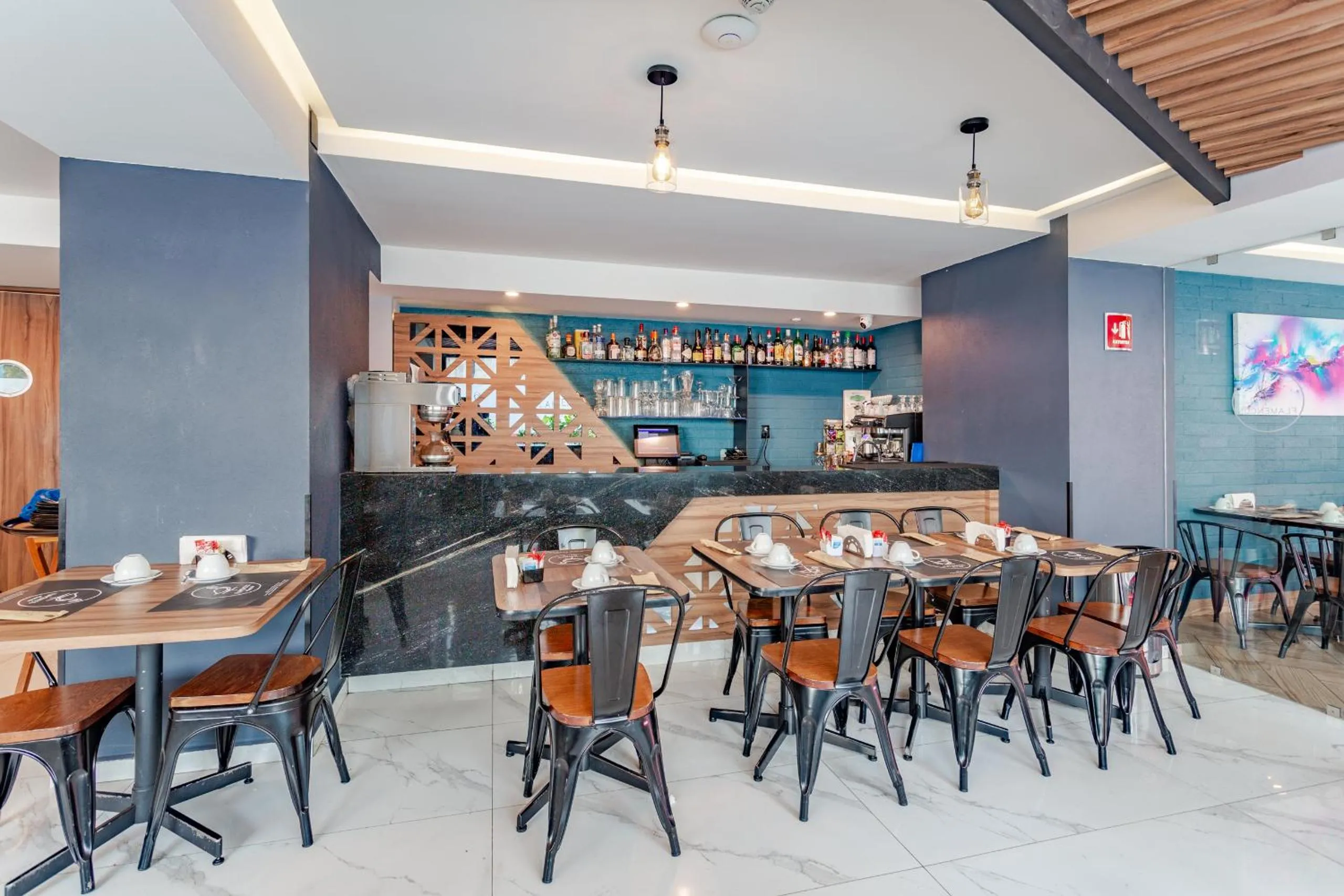 Restaurant/places to eat in Hotel Flamencos Centro Histórico