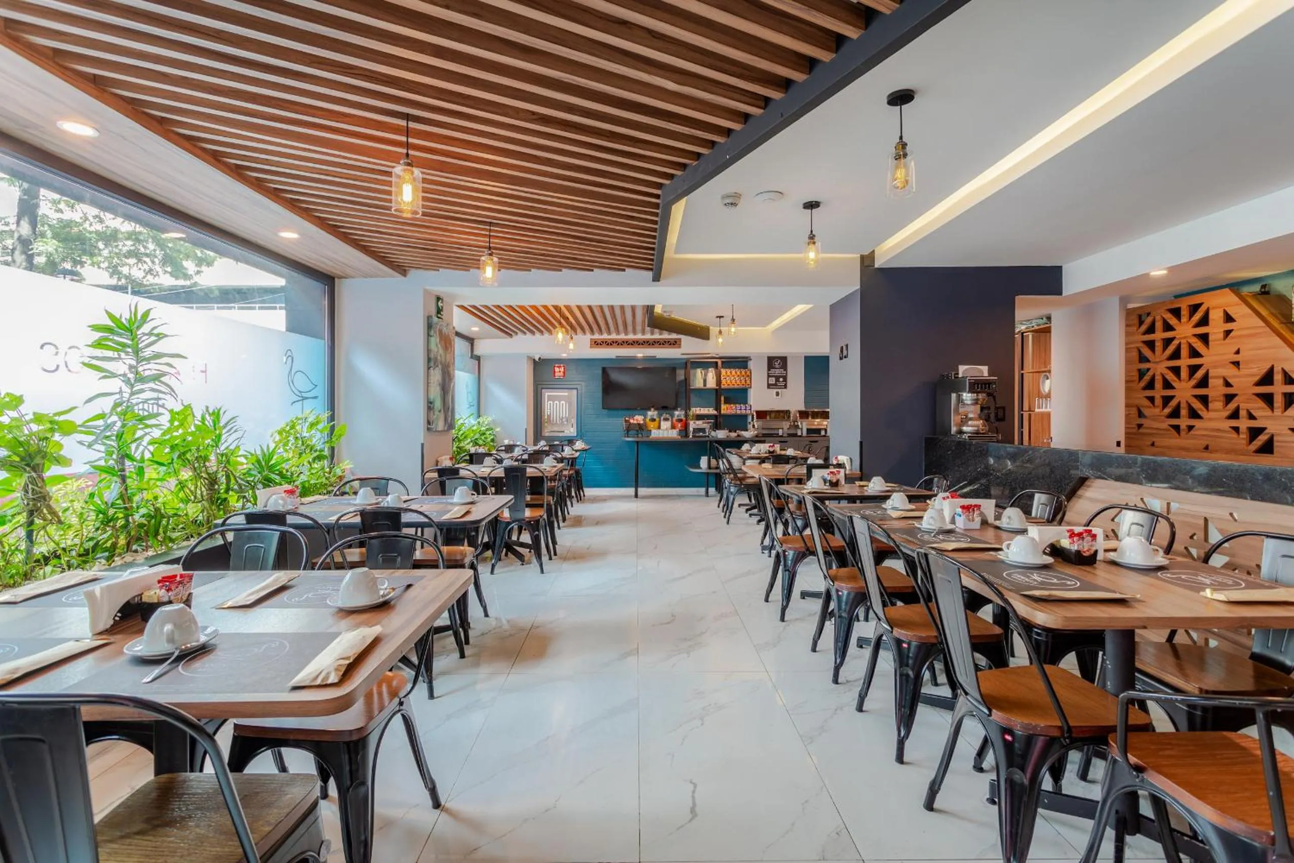 Restaurant/places to eat in Hotel Flamencos Centro Histórico