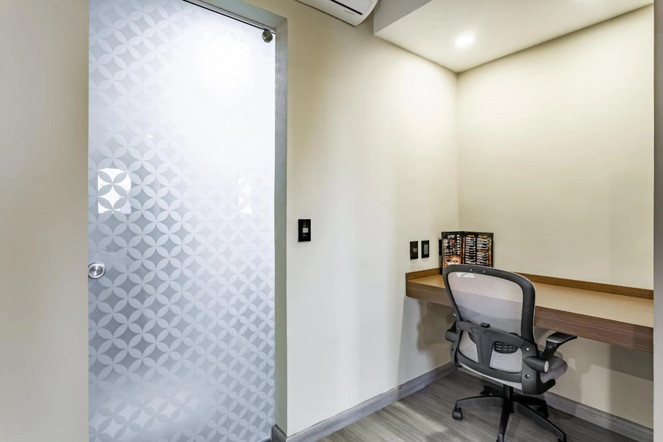 Photo of the whole room in Hotel Flamencos Centro Histórico