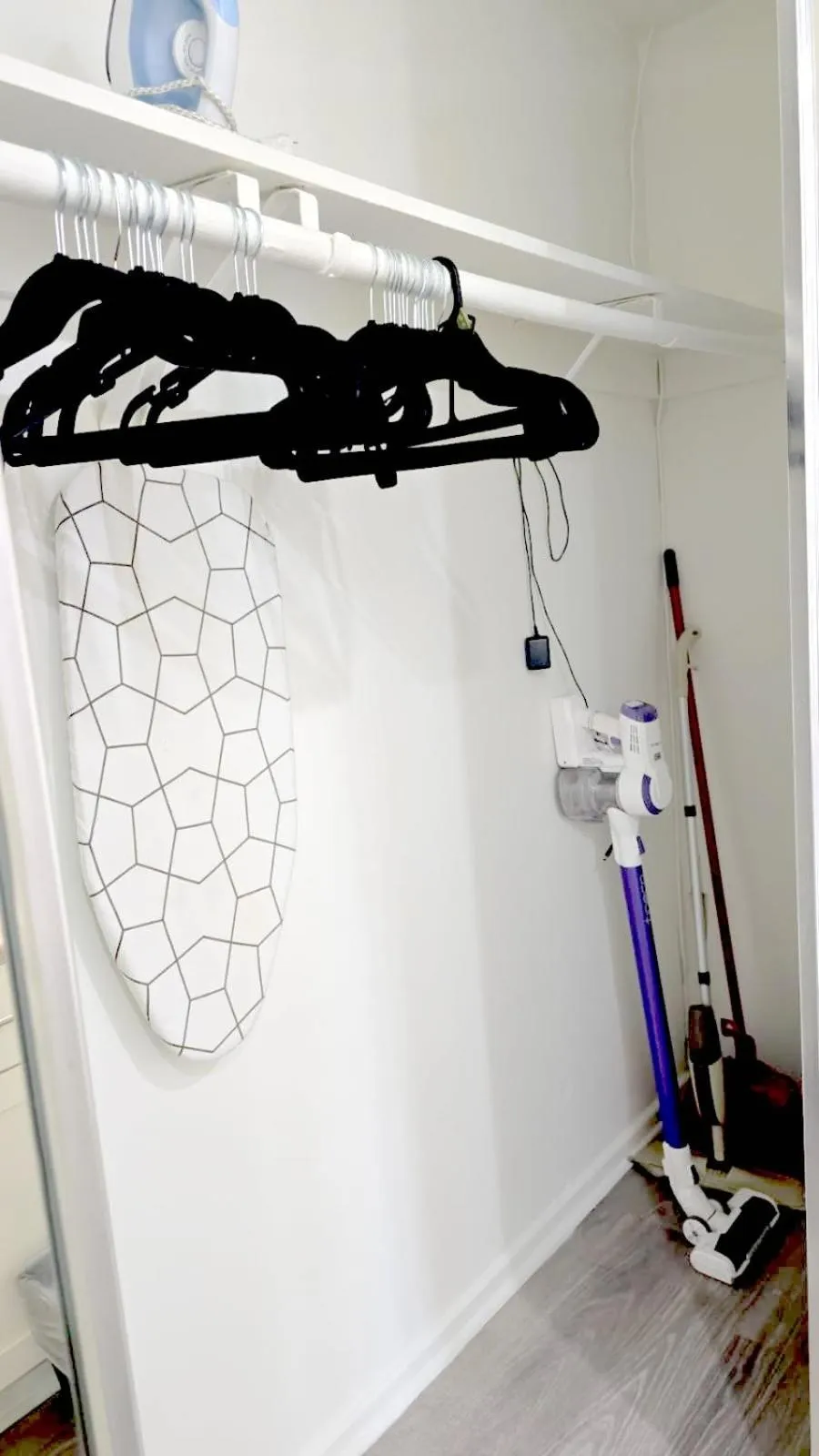 flat iron in StaysPro - Executive Santa Monica Suites