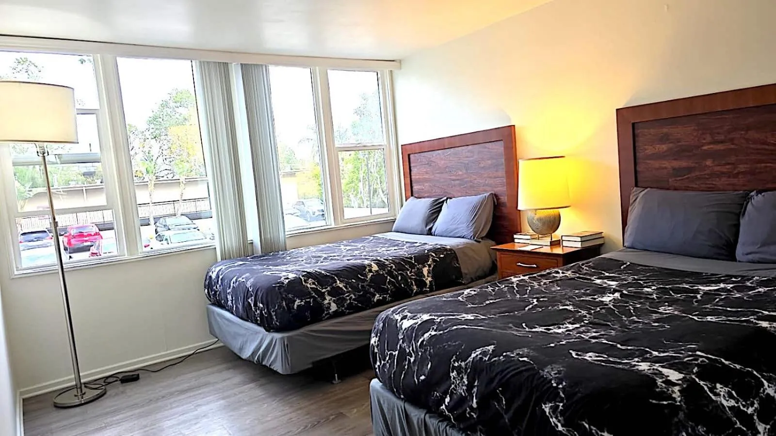 Bedroom, Bed in StaysPro - Executive Santa Monica Suites