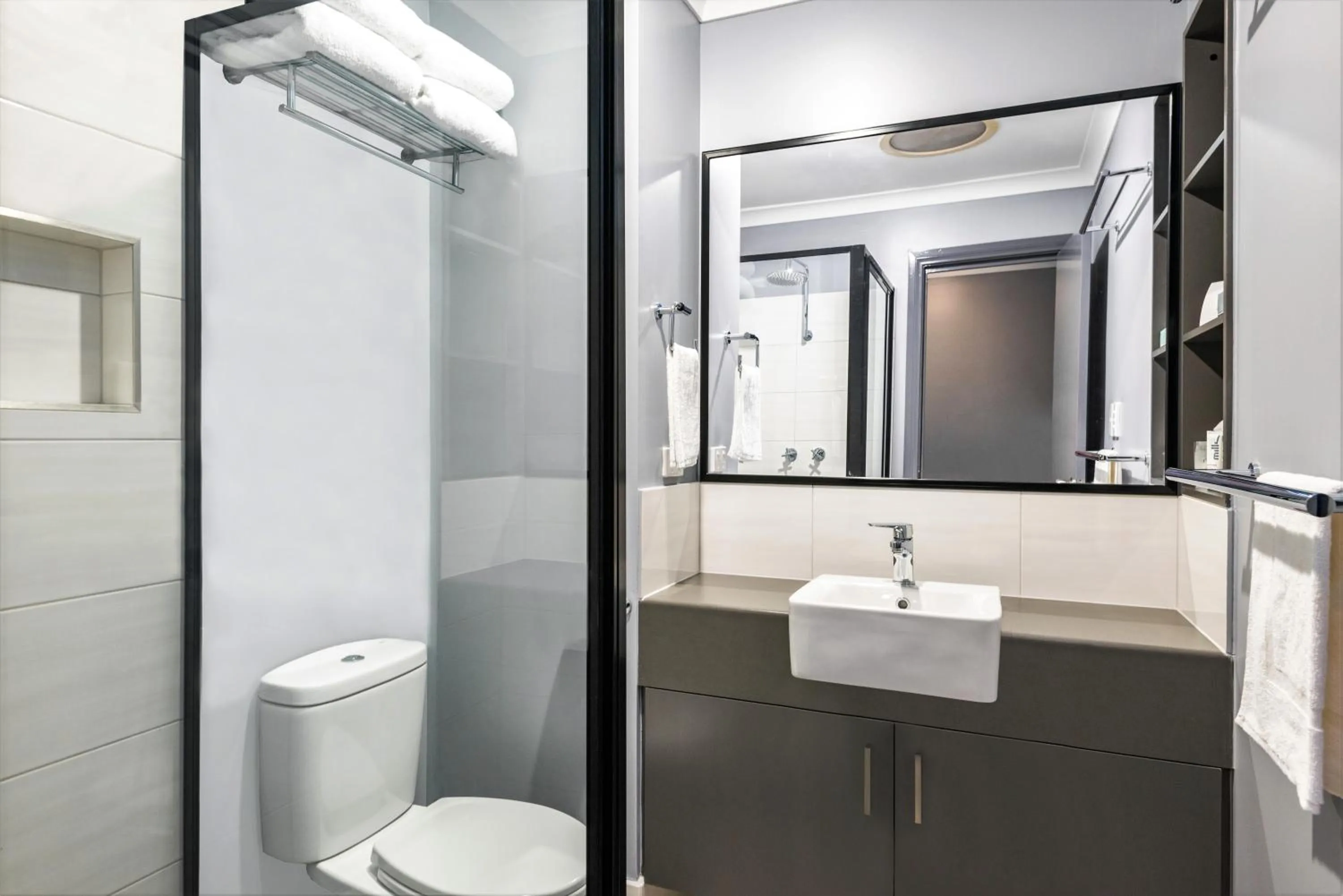 Shower in Quest Yelverton Kalgoorlie