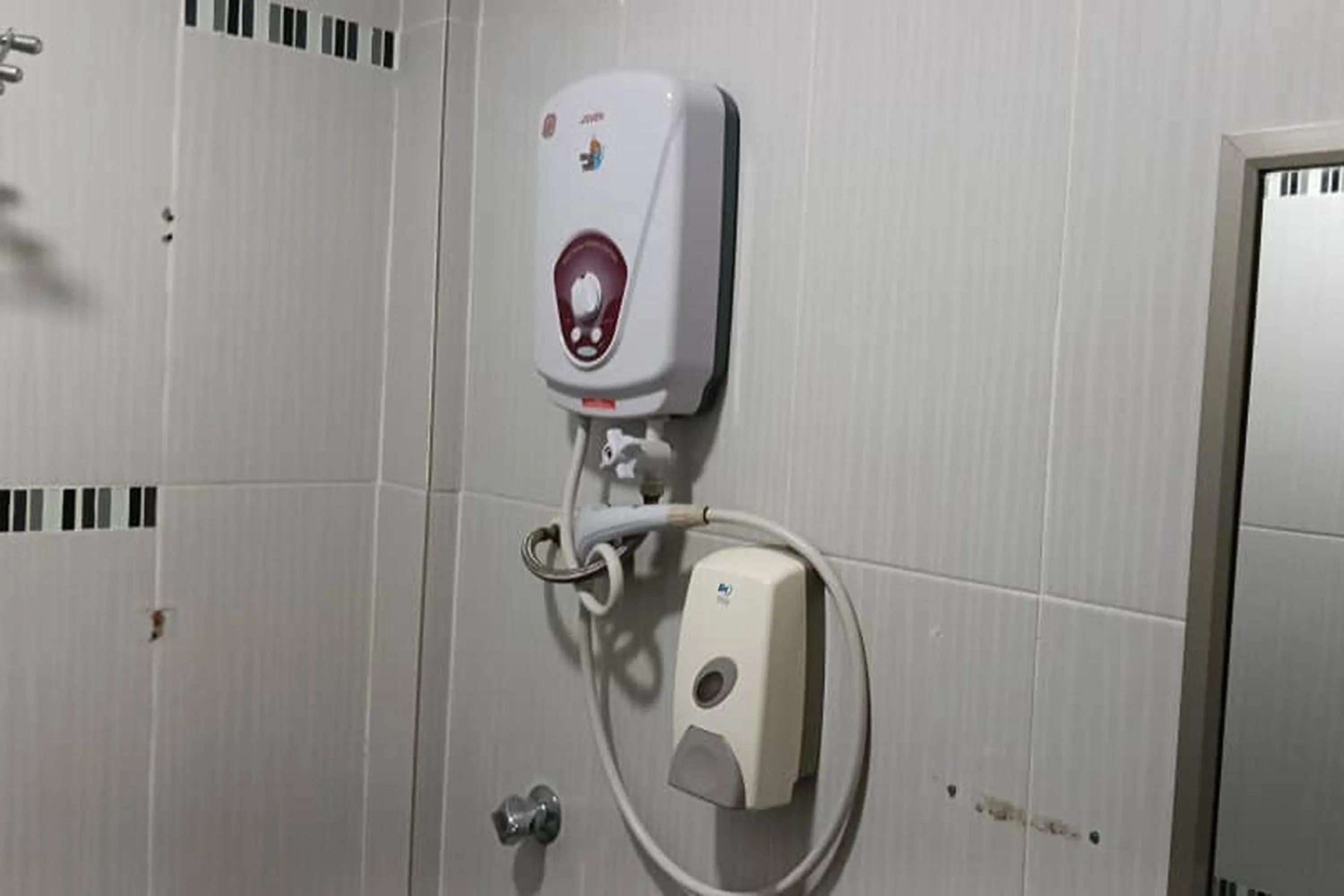 Shower in Mars Hotel