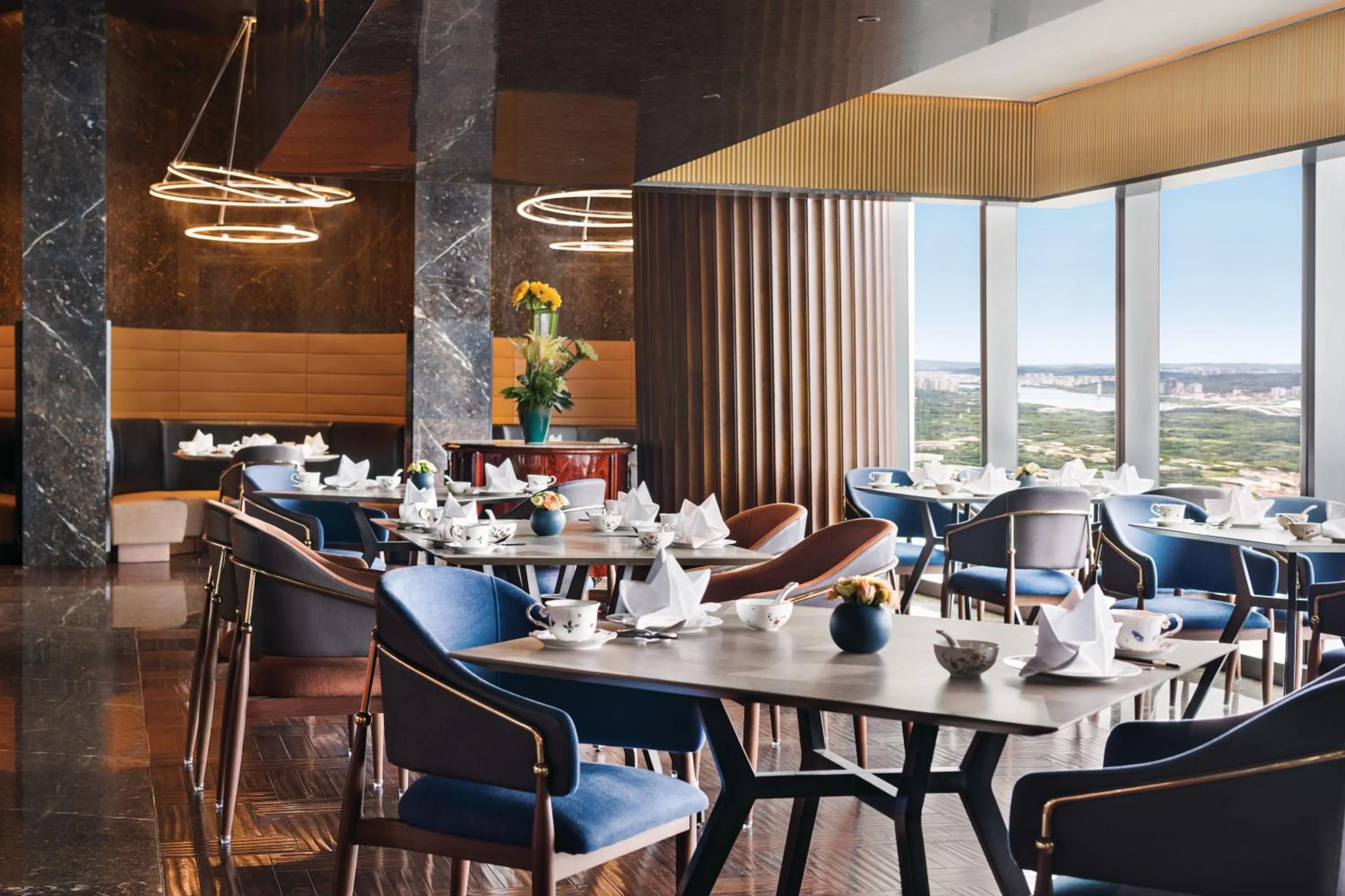 Restaurant/places to eat in Shangri-La Nanning - The tallest hotel worldwide in Shangri-La Group