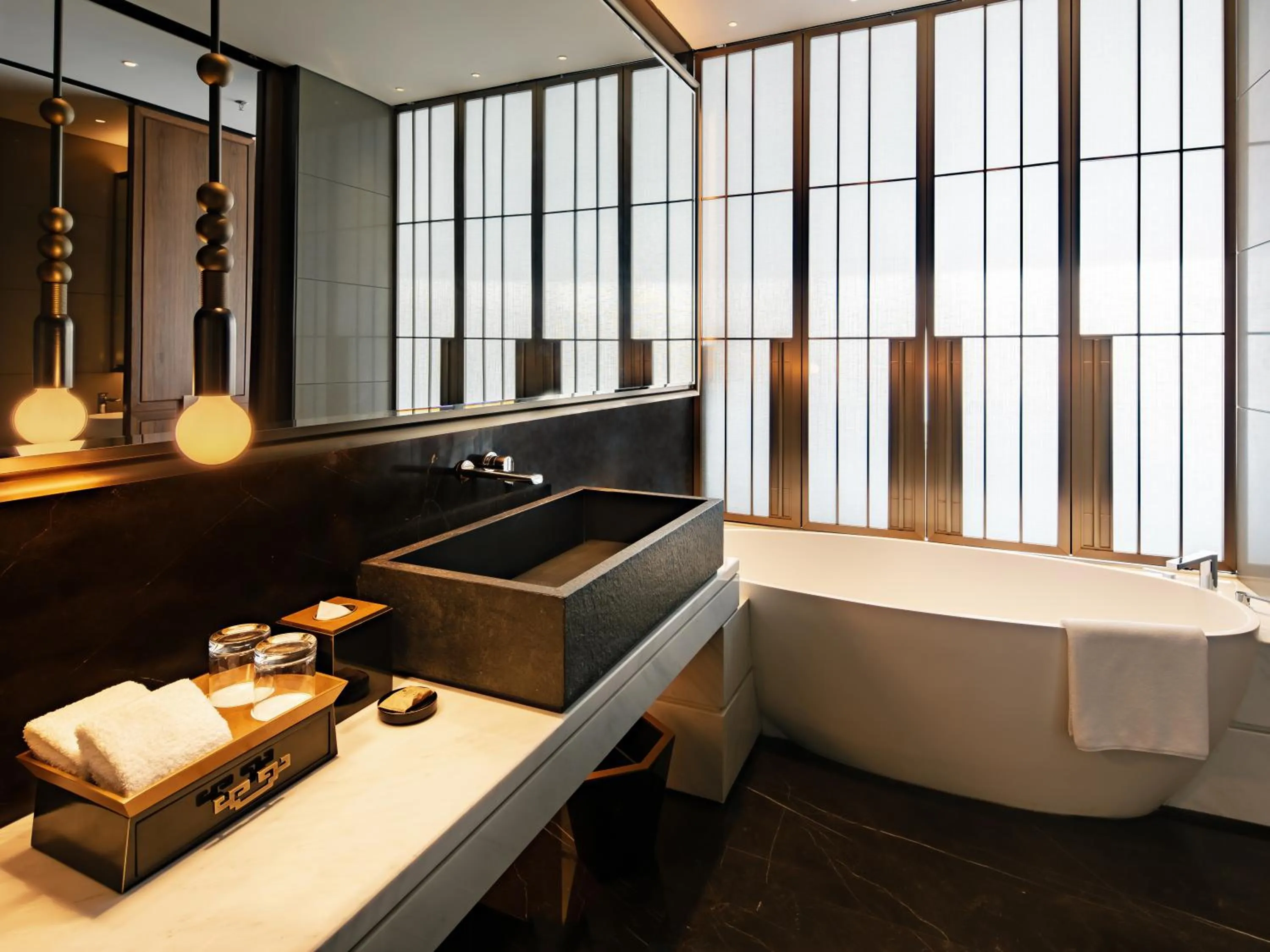 Bathroom in Shangri-La Nanning - The tallest hotel worldwide in Shangri-La Group