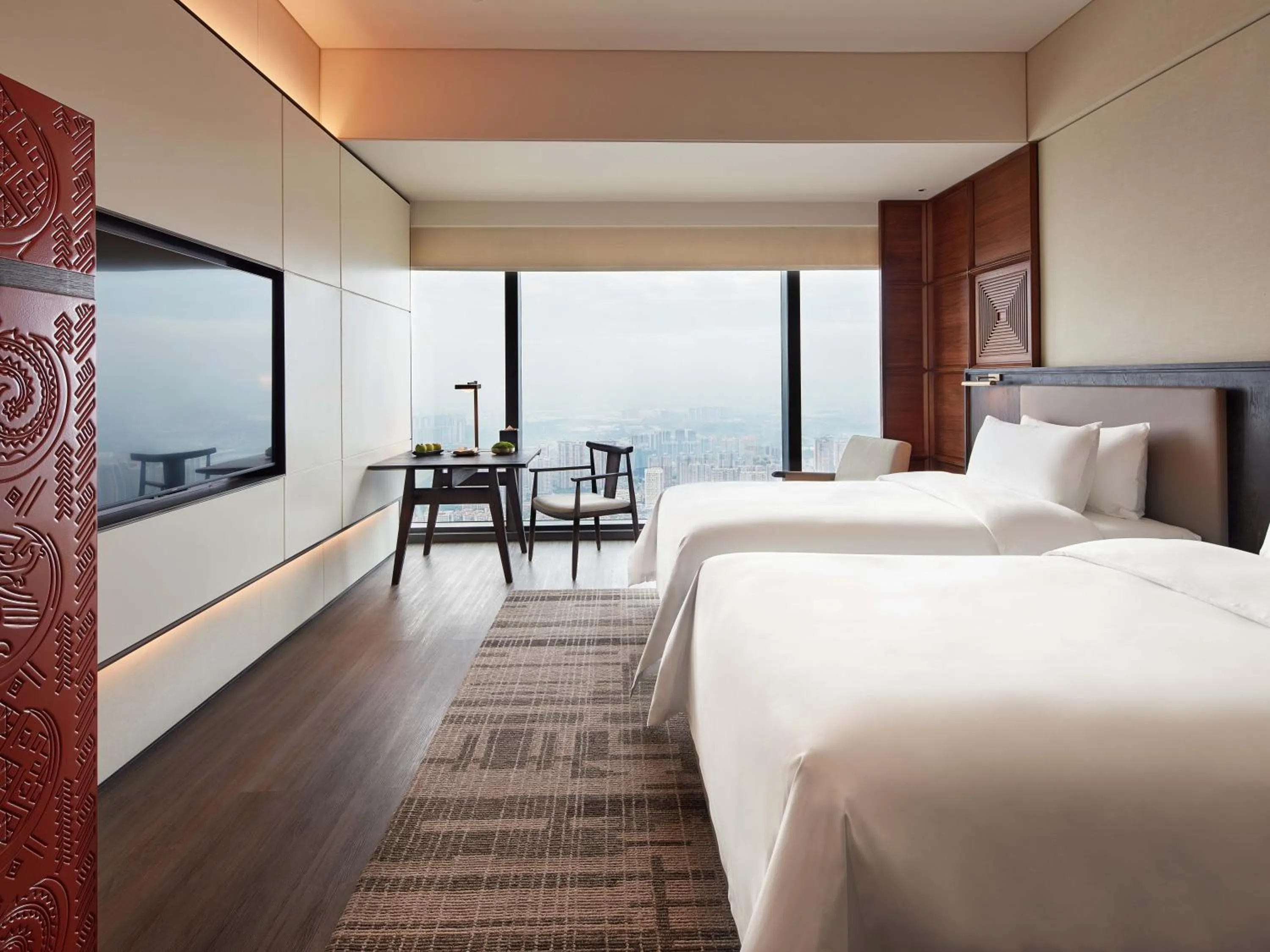 Photo of the whole room, Bed in Shangri-La Nanning - The tallest hotel worldwide in Shangri-La Group
