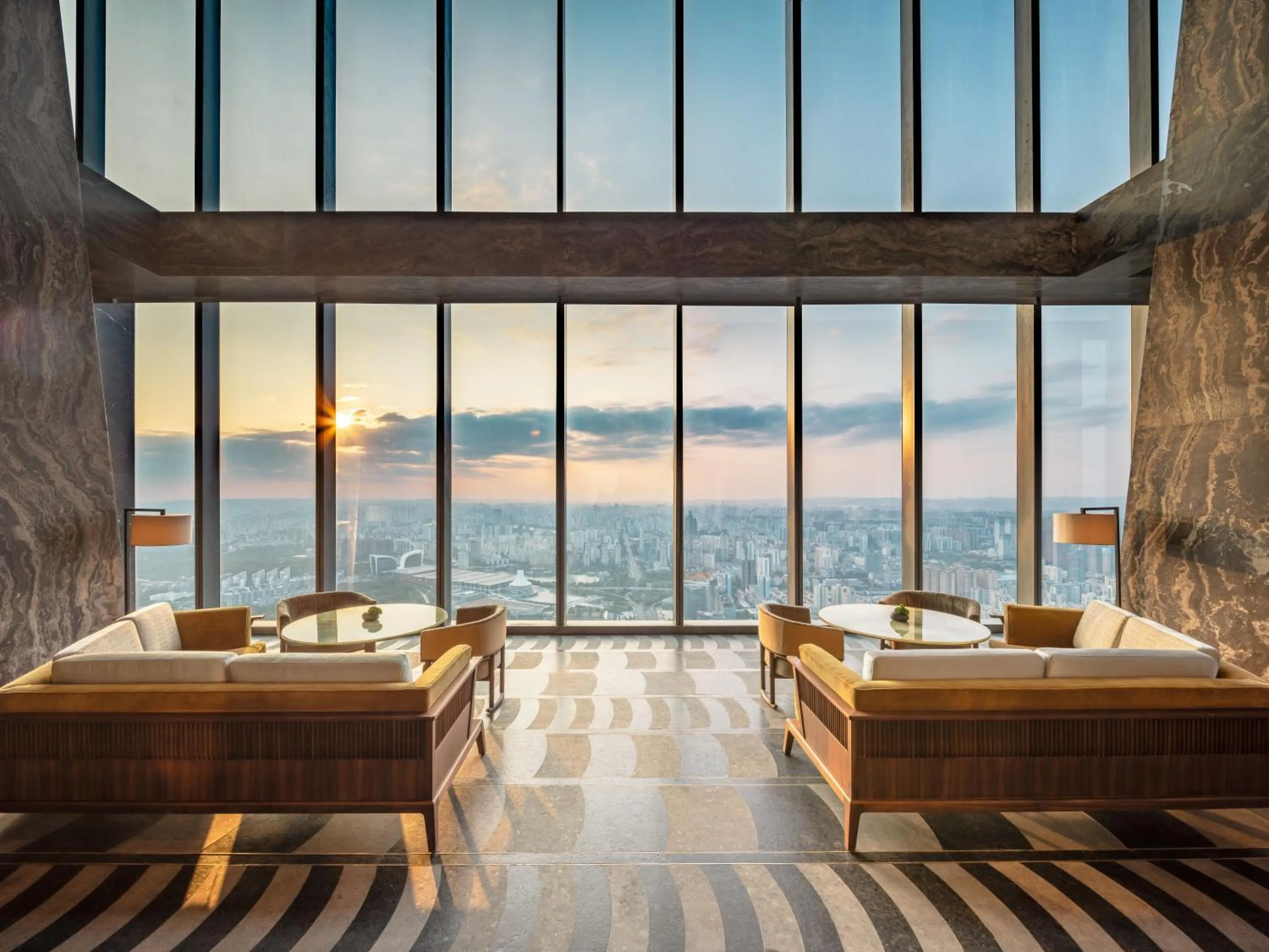 Restaurant/places to eat in Shangri-La Nanning - The tallest hotel worldwide in Shangri-La Group