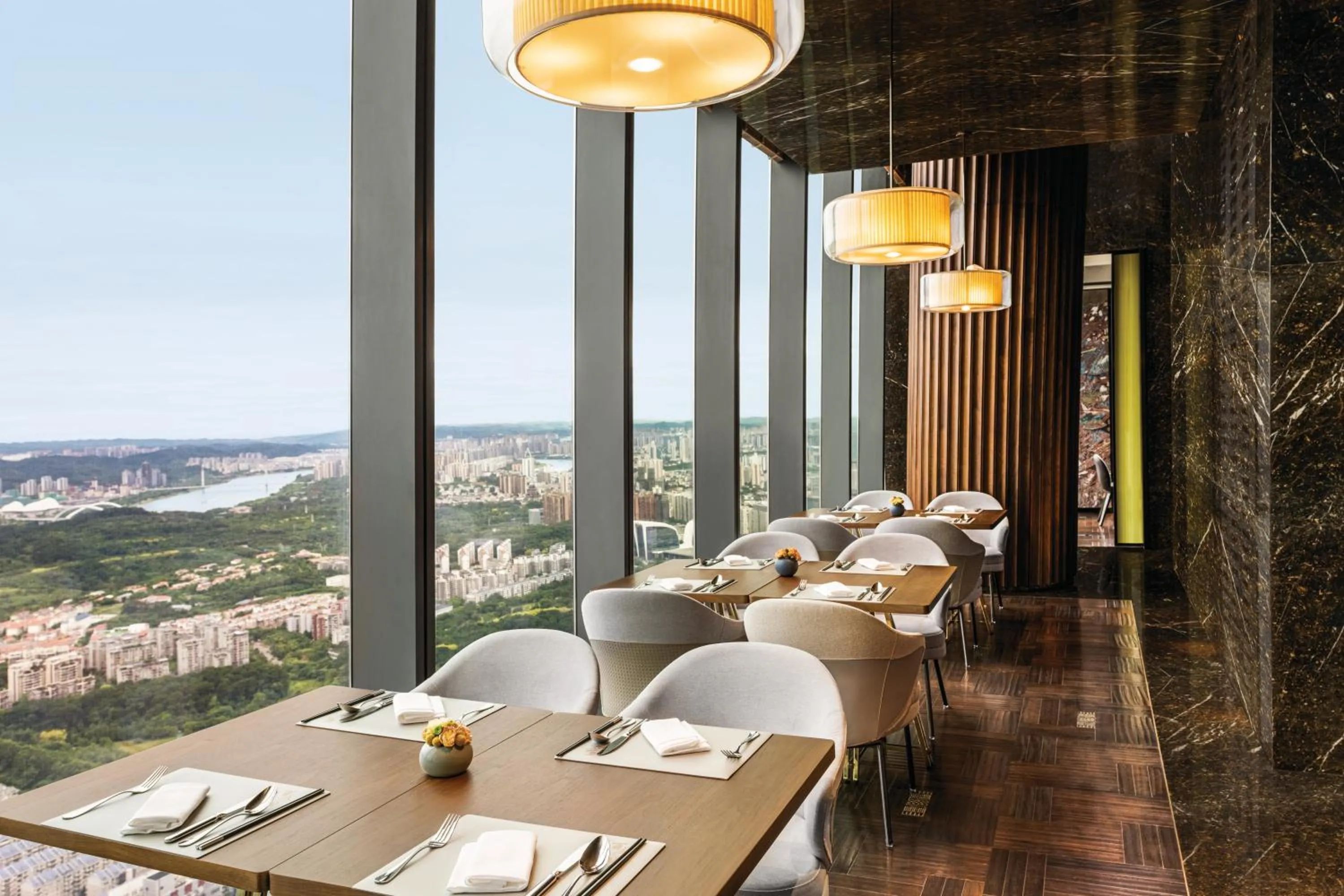 Restaurant/places to eat in Shangri-La Nanning - The tallest hotel worldwide in Shangri-La Group