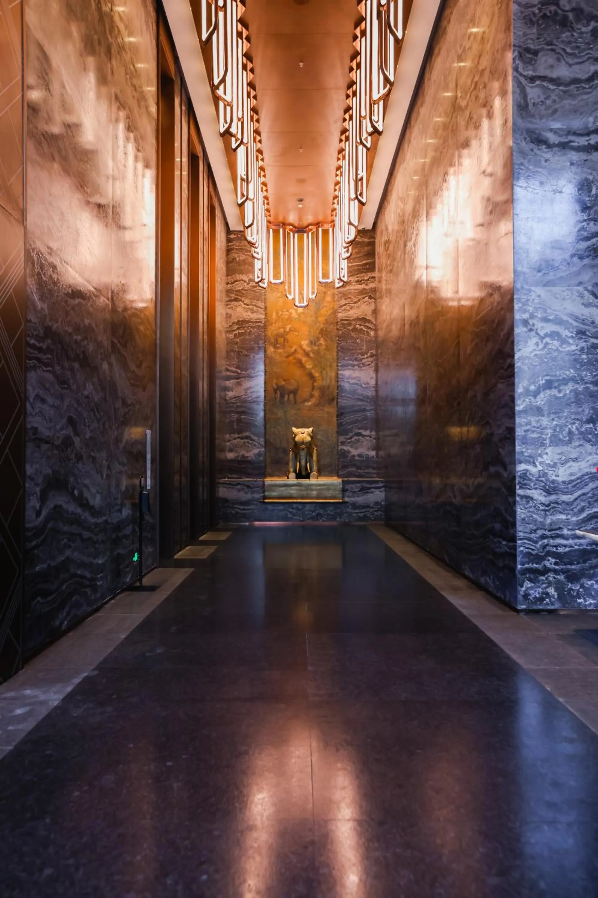 Lobby or reception in Shangri-La Nanning - The tallest hotel worldwide in Shangri-La Group