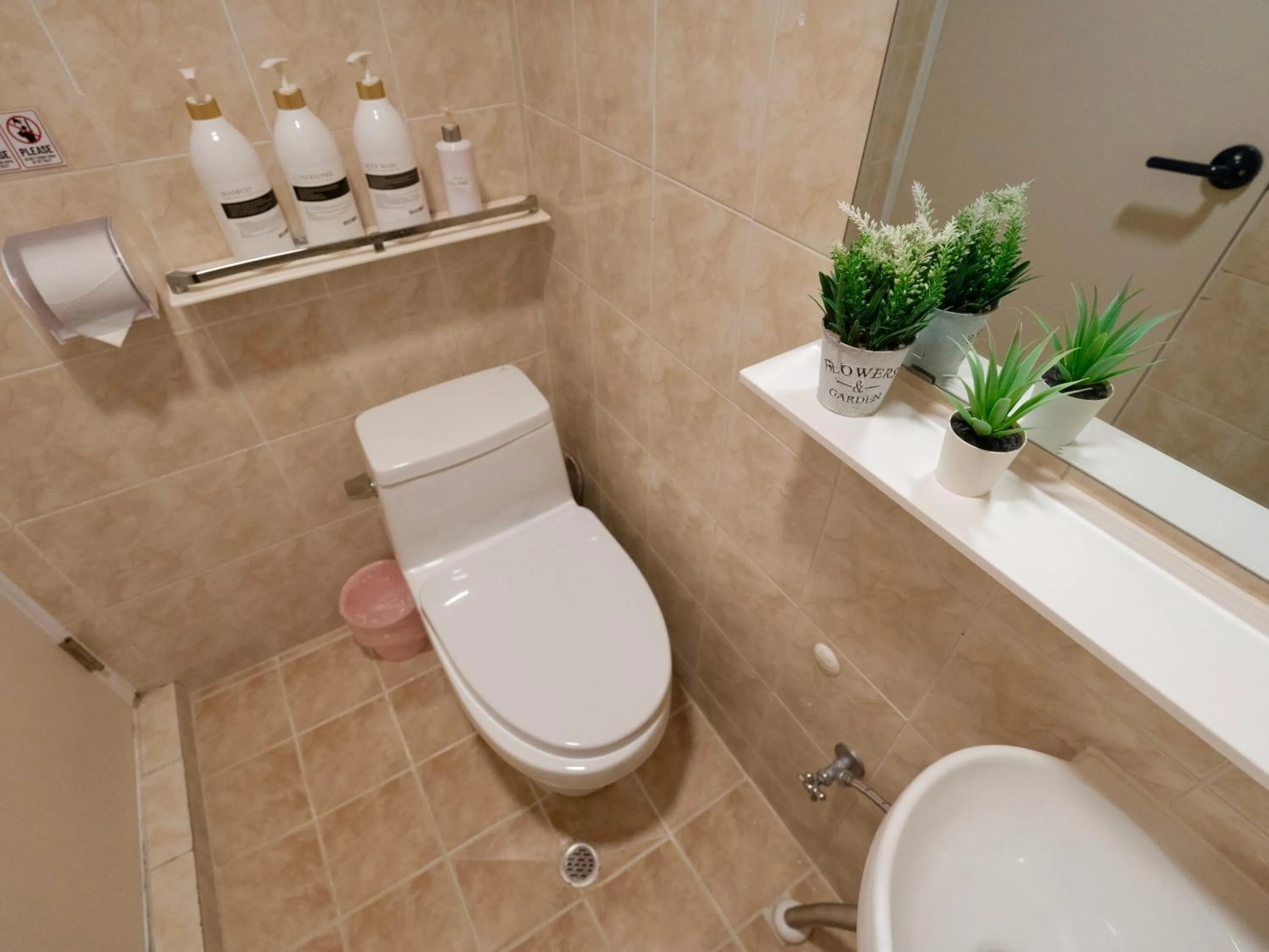 Toilet in Seoul Mansion Guesthouse