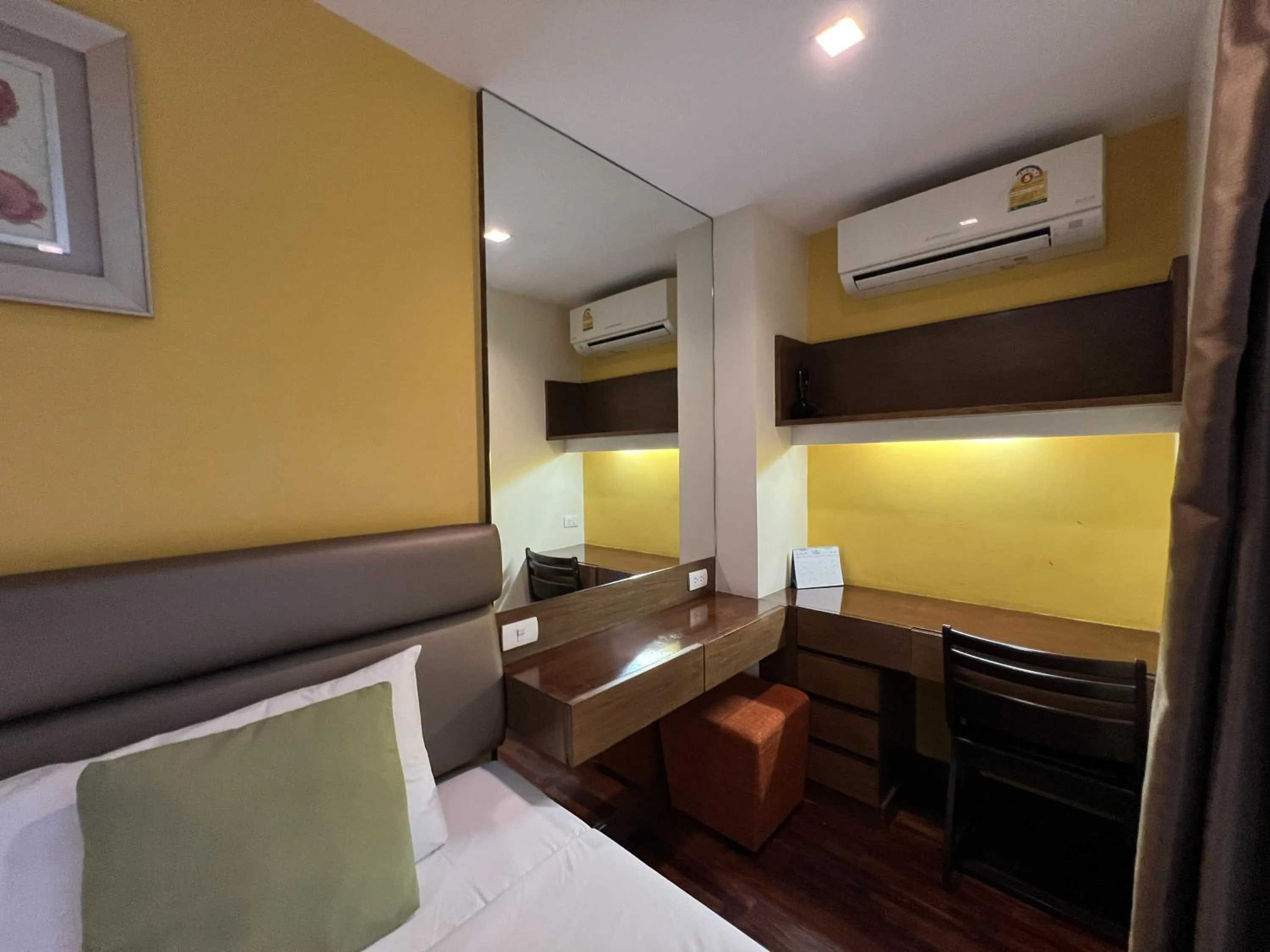 Seating area, Bed in Silom Forest Exclusive Residence