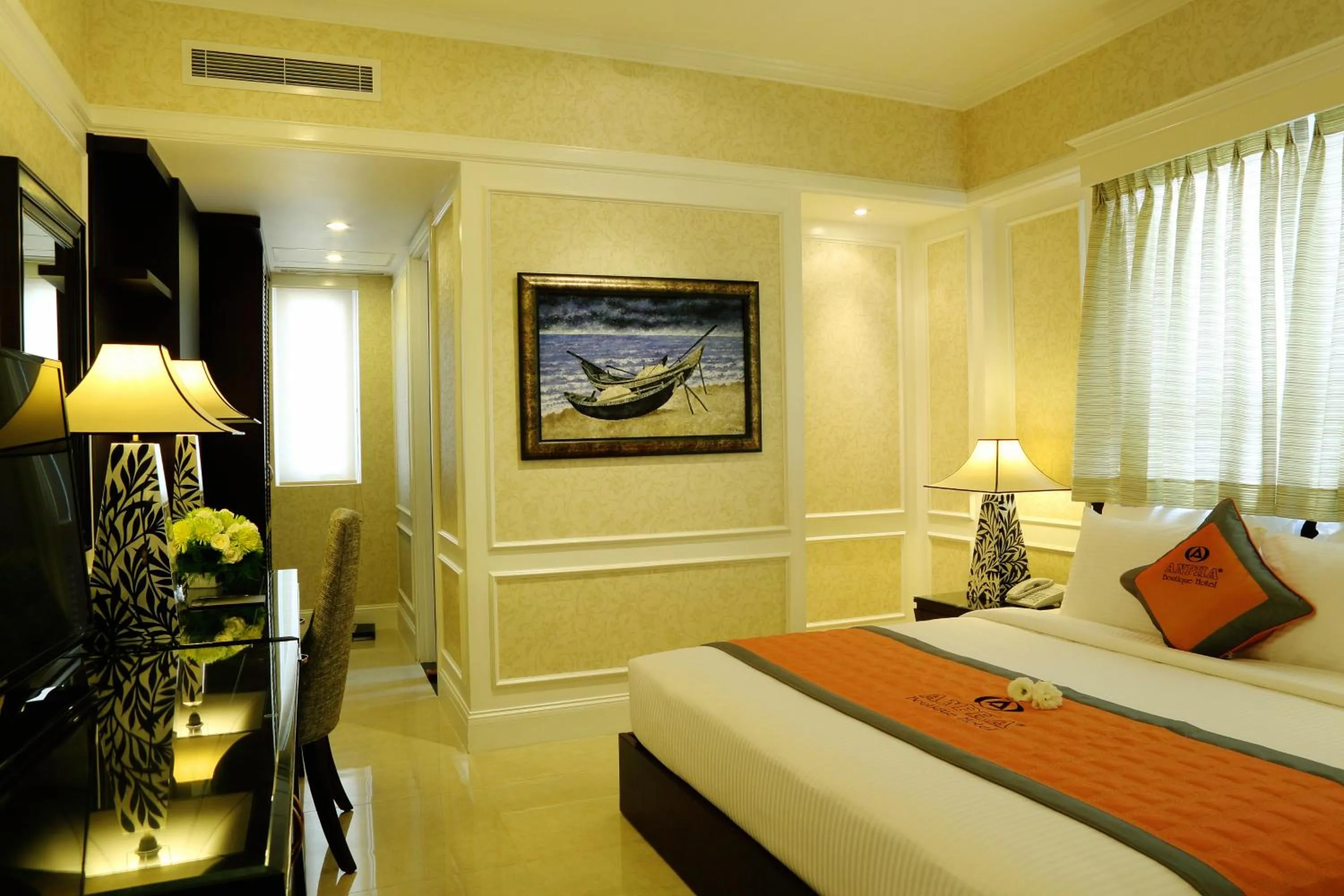 Photo of the whole room, Bed in Anpha Boutique Hotel