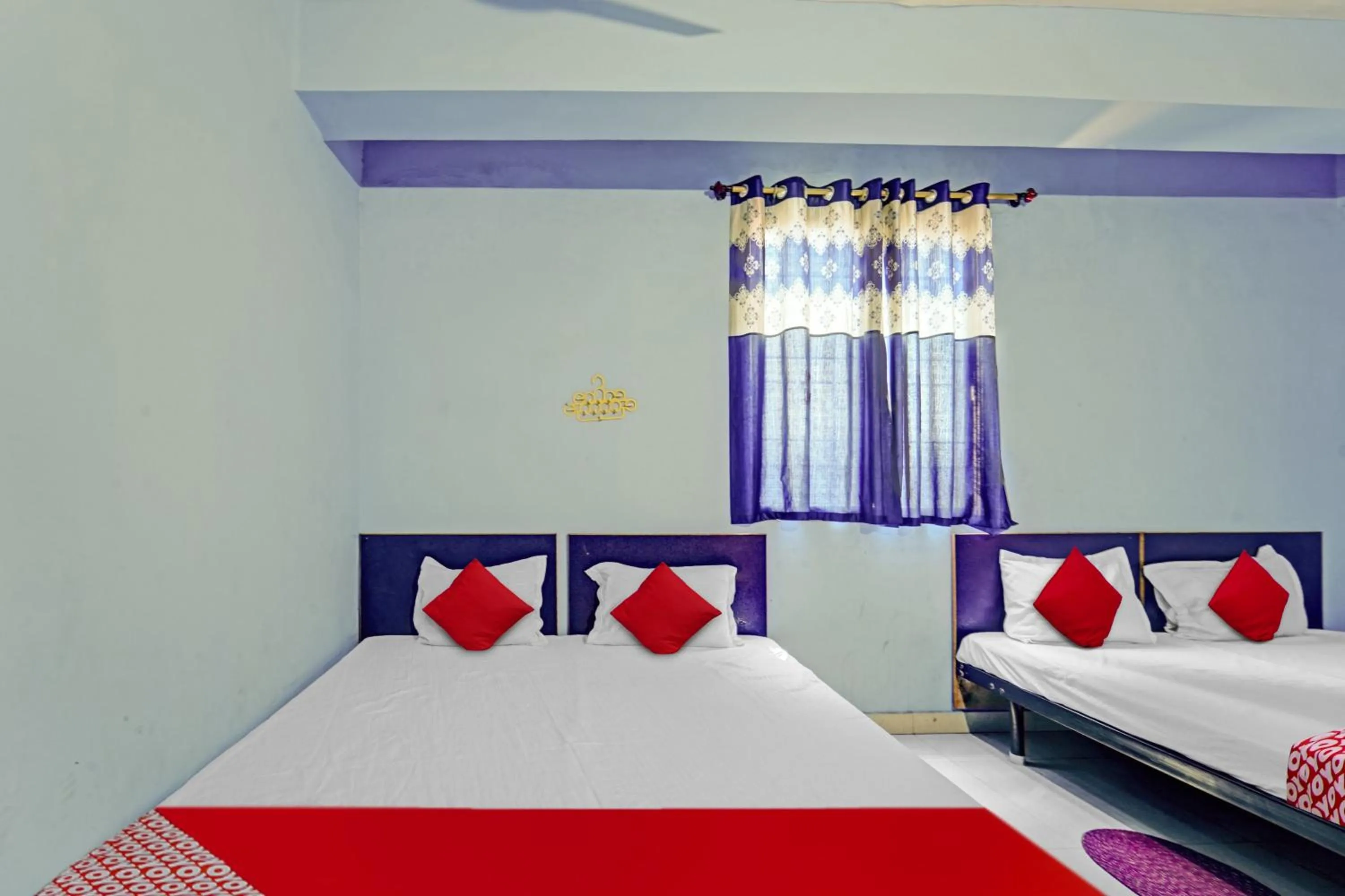 Bedroom, Bed in Hotel O Glad Guest House