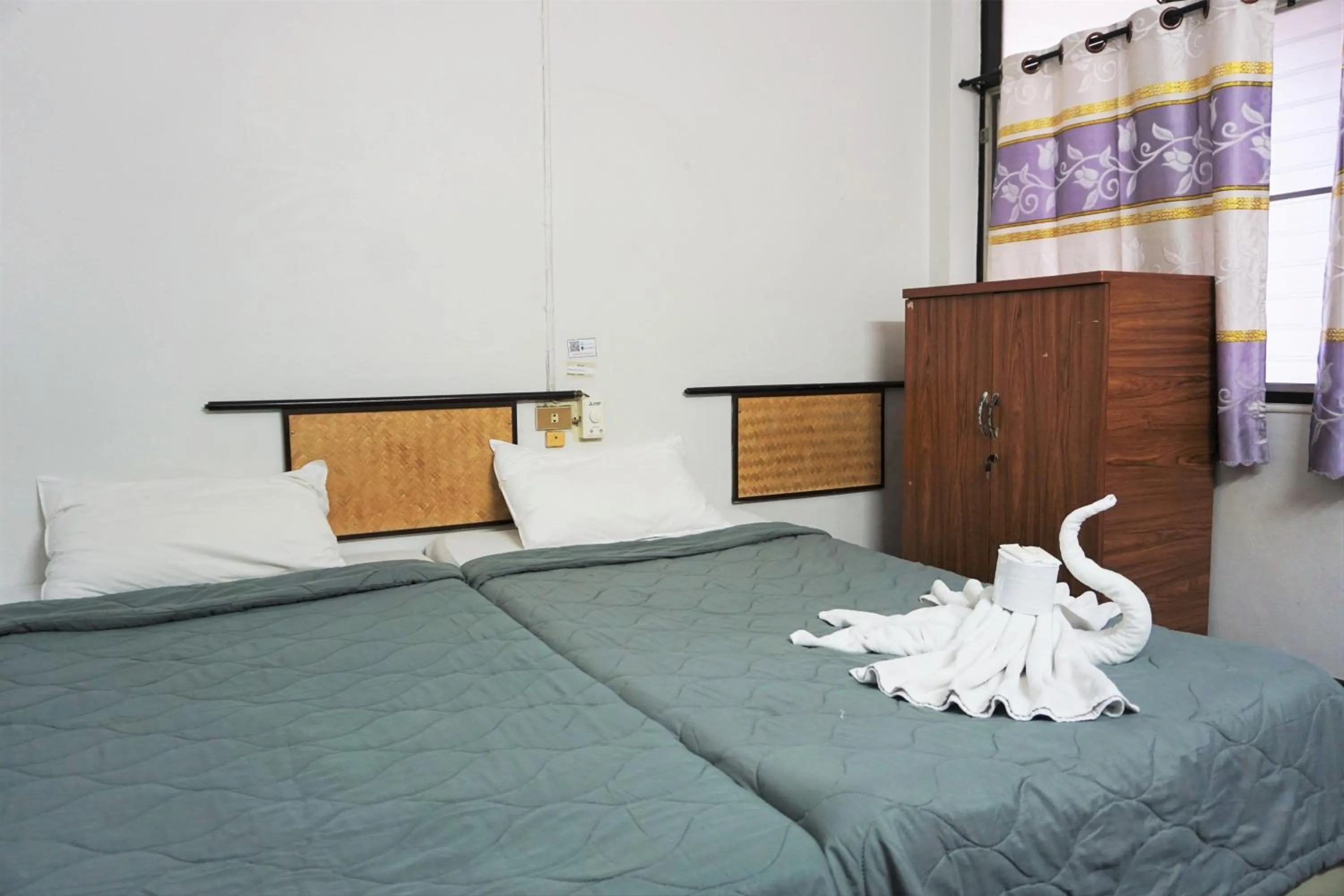 Bedroom, Bed in Chomdoi House Hotel