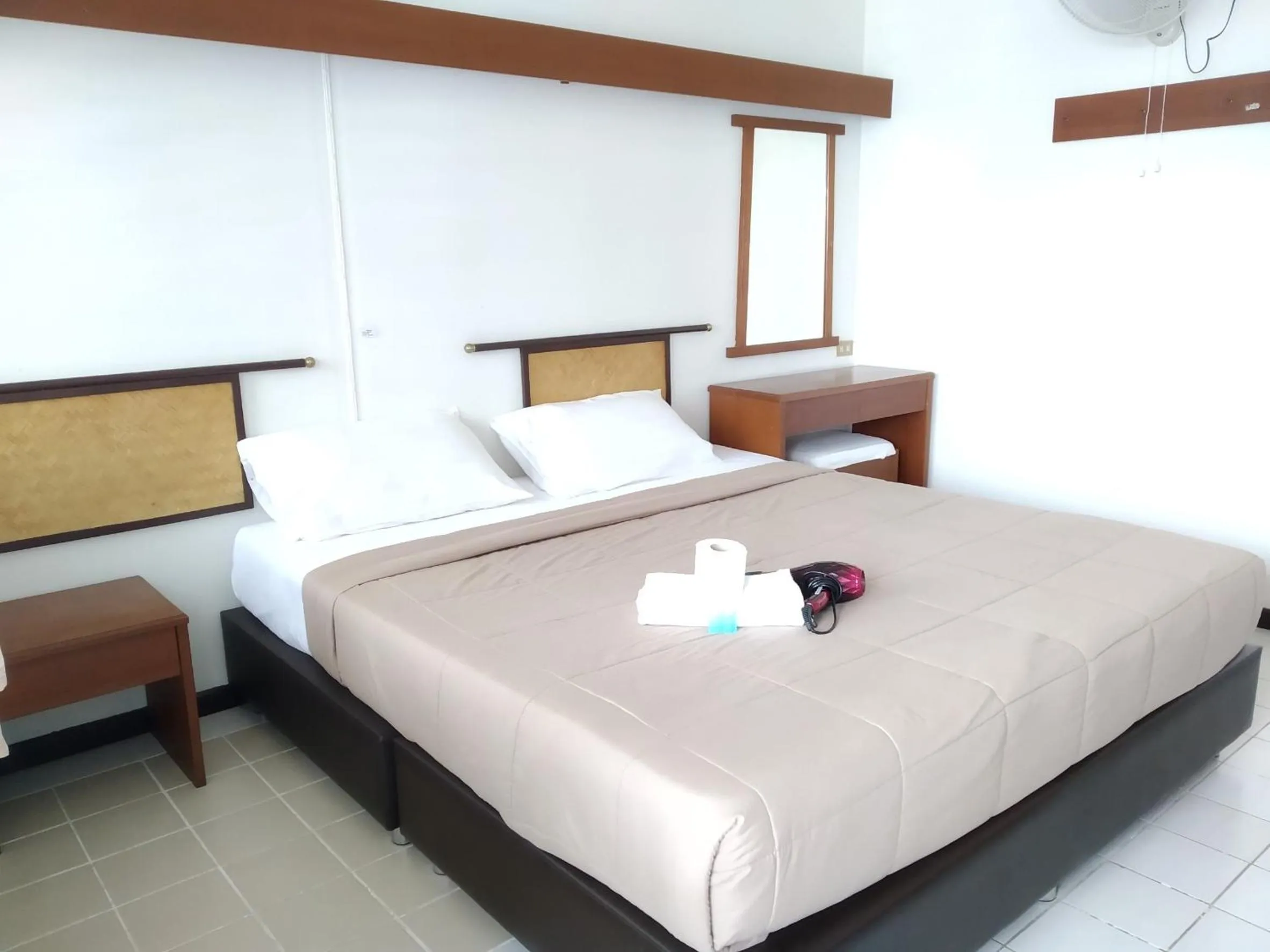 Bedroom, Bed in Chomdoi House Hotel