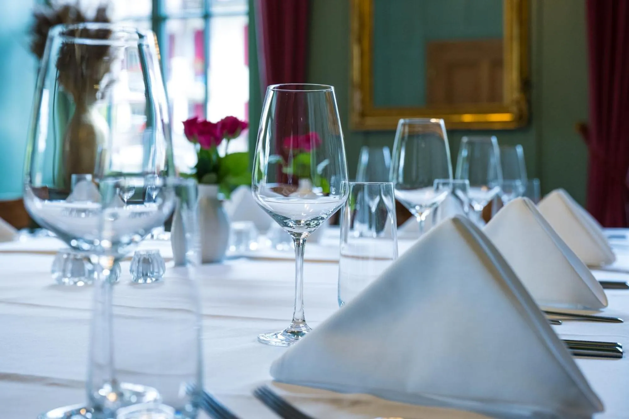 Restaurant/places to eat in FLÜHLI Hotel Kurhaus