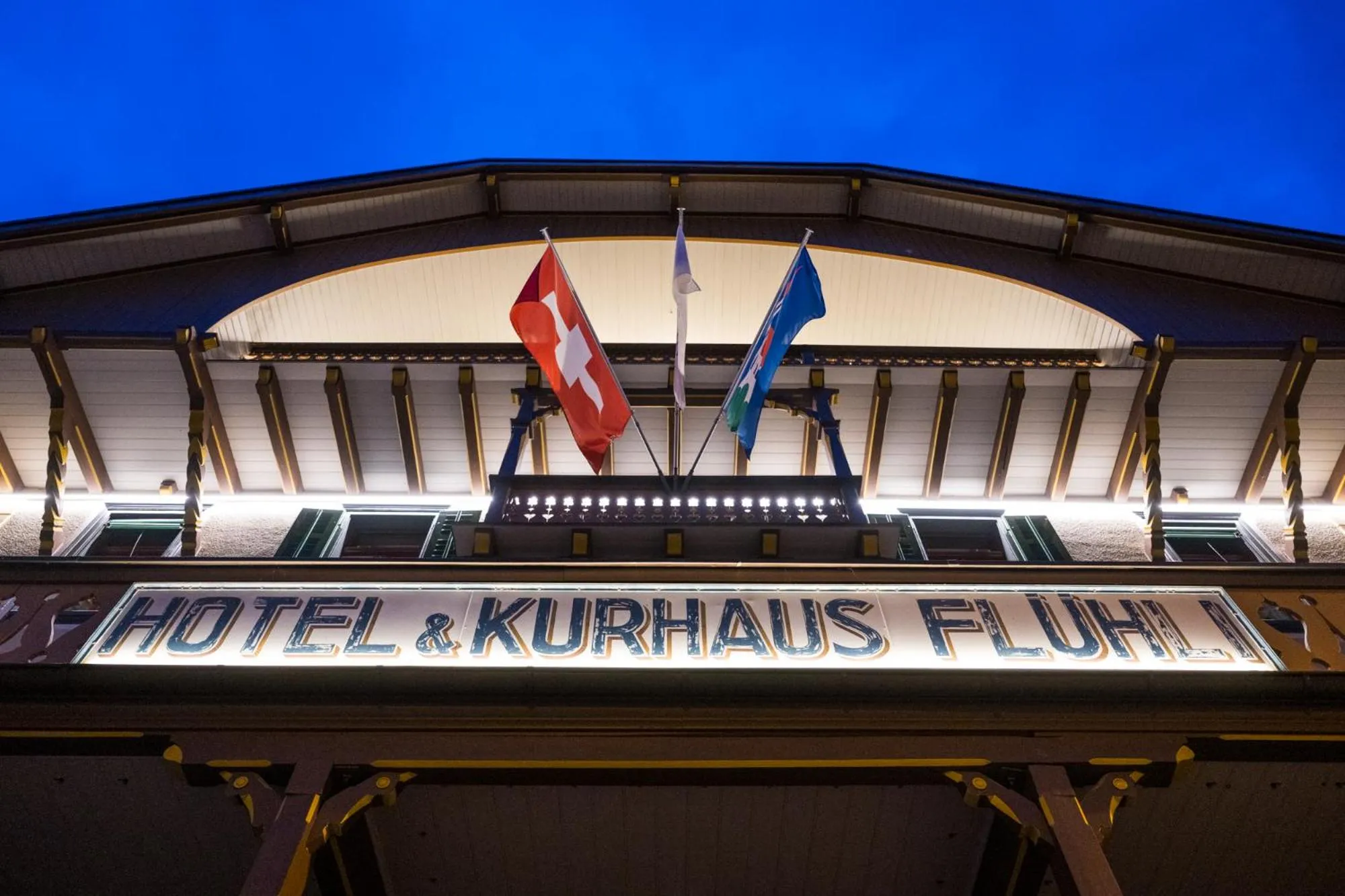 Facade/entrance in FLÜHLI Hotel Kurhaus