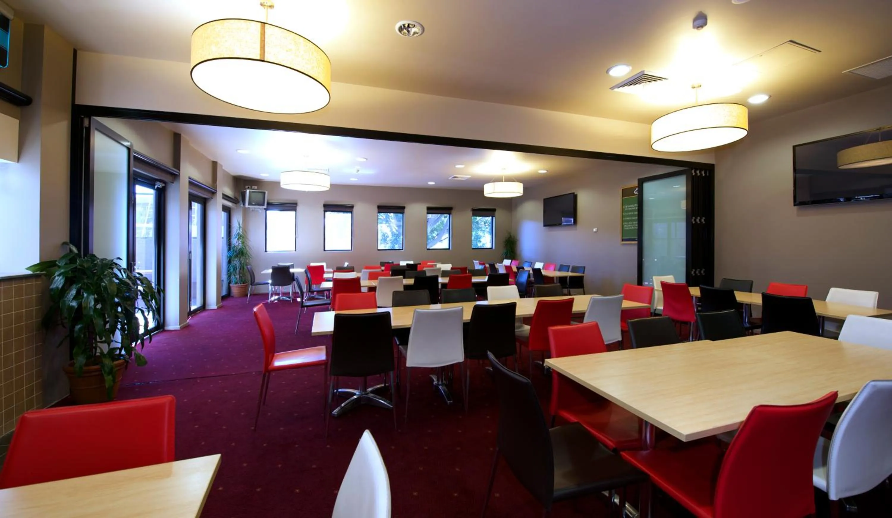 Business facilities in Best Western Blackbutt Inn