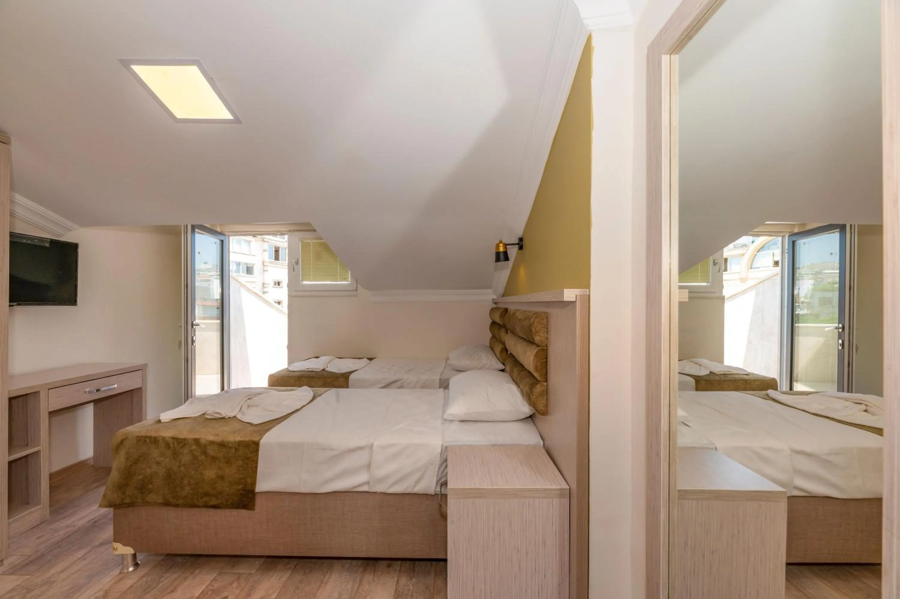 Photo of the whole room, Bed in Bazaar Hotels Old City