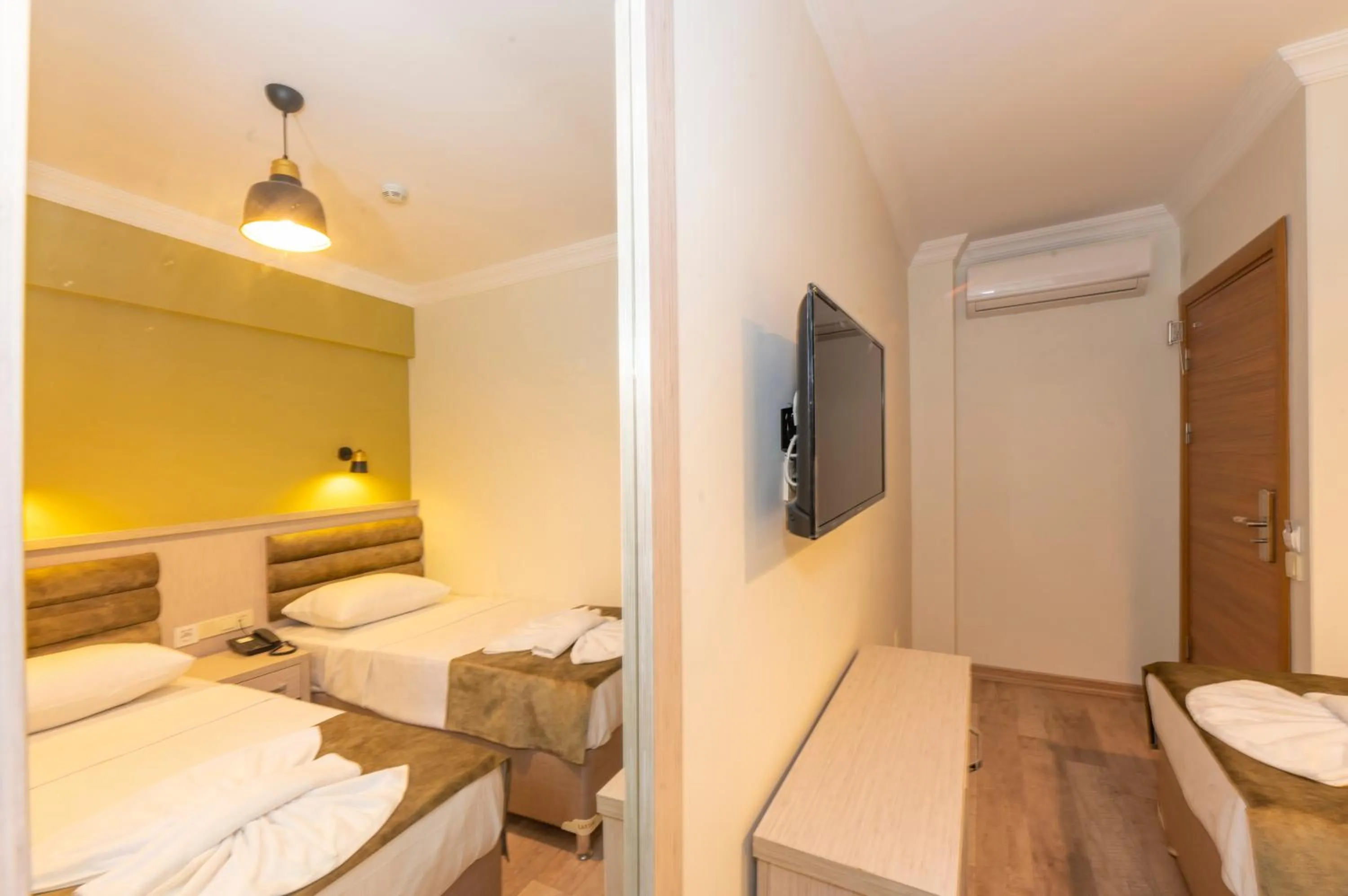 Photo of the whole room, Bed in Bazaar Hotels Old City