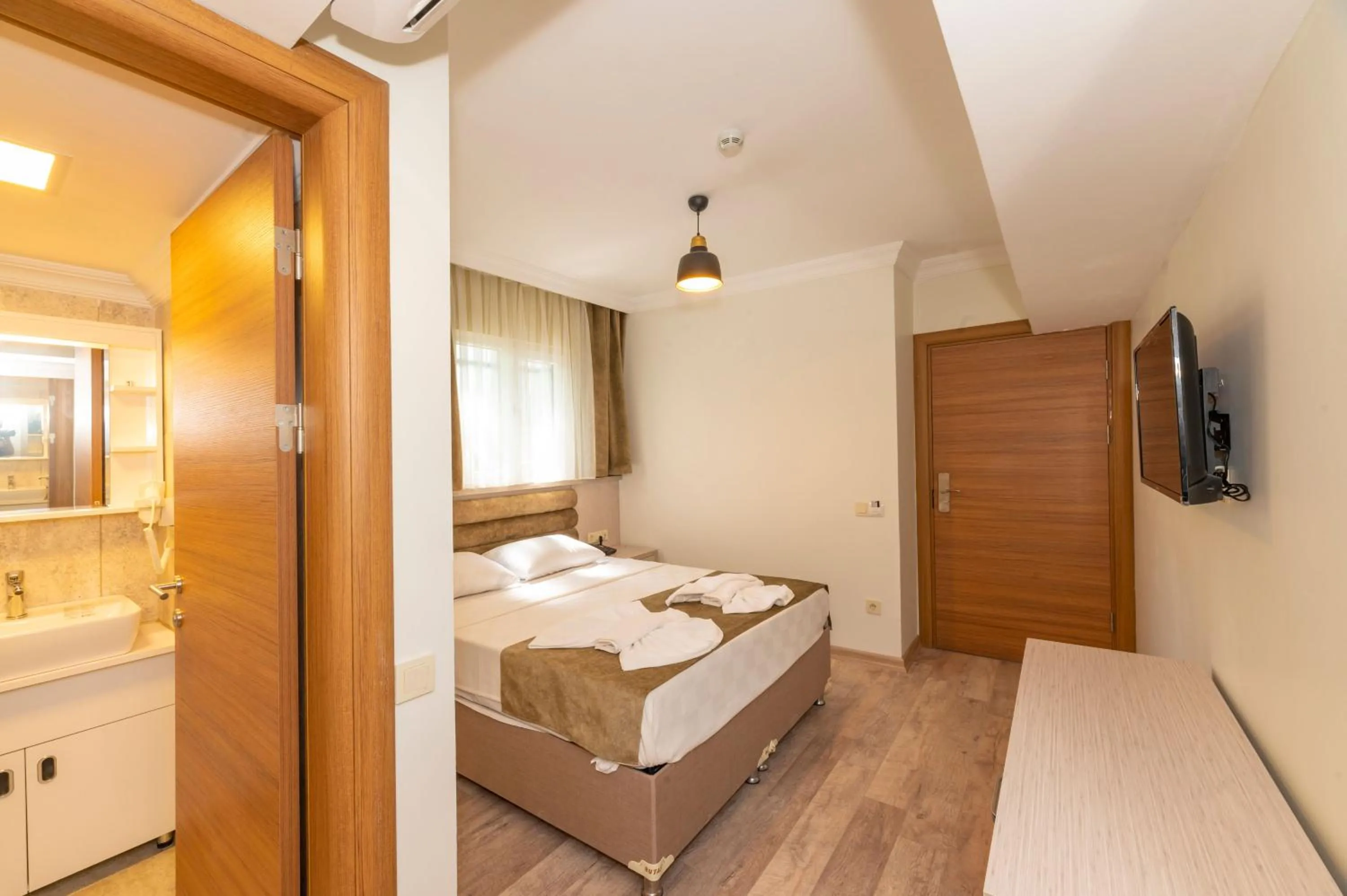 Bedroom, Bed in Bazaar Hotels Old City