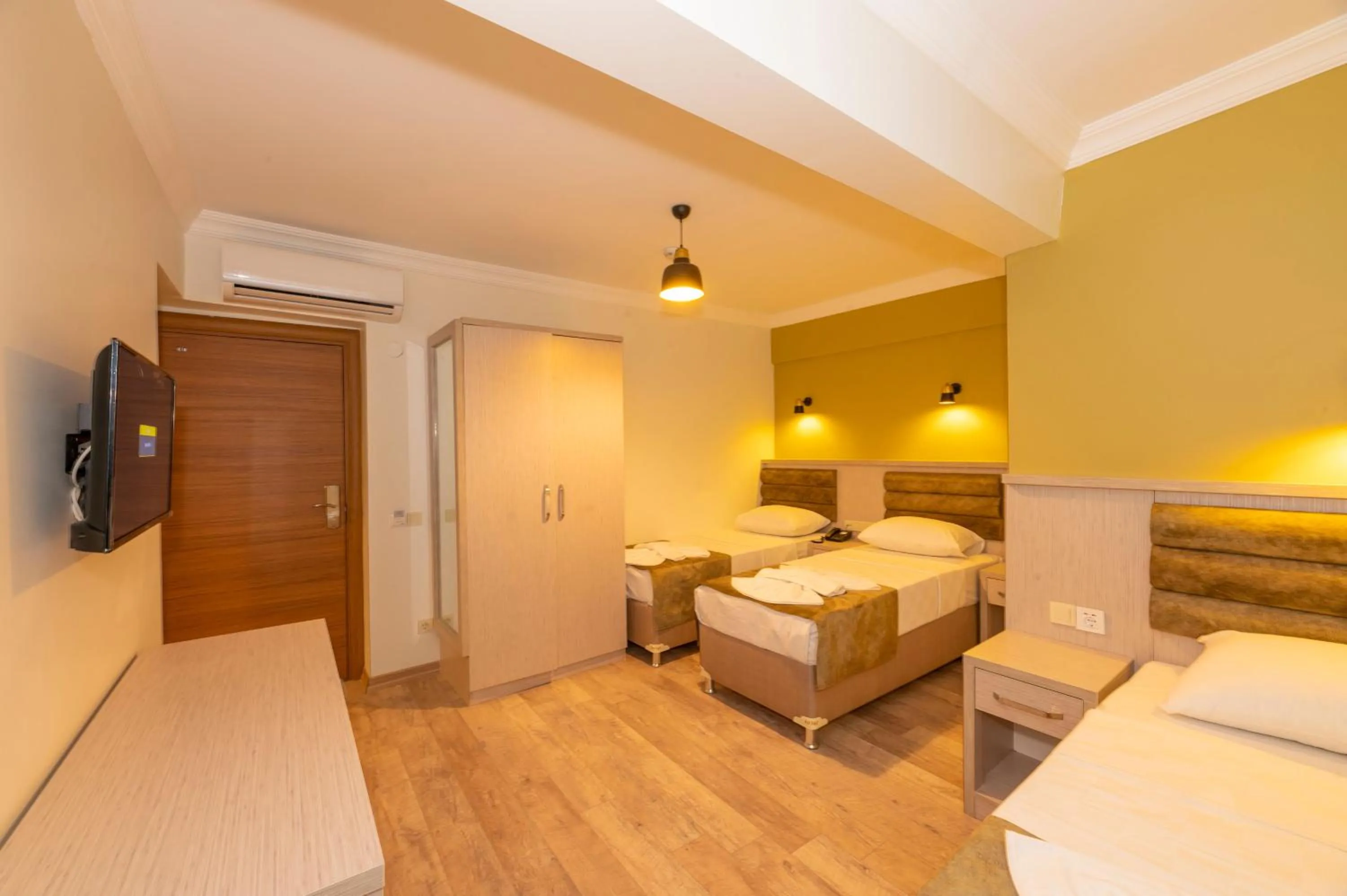 Photo of the whole room, Bed in Bazaar Hotels Old City