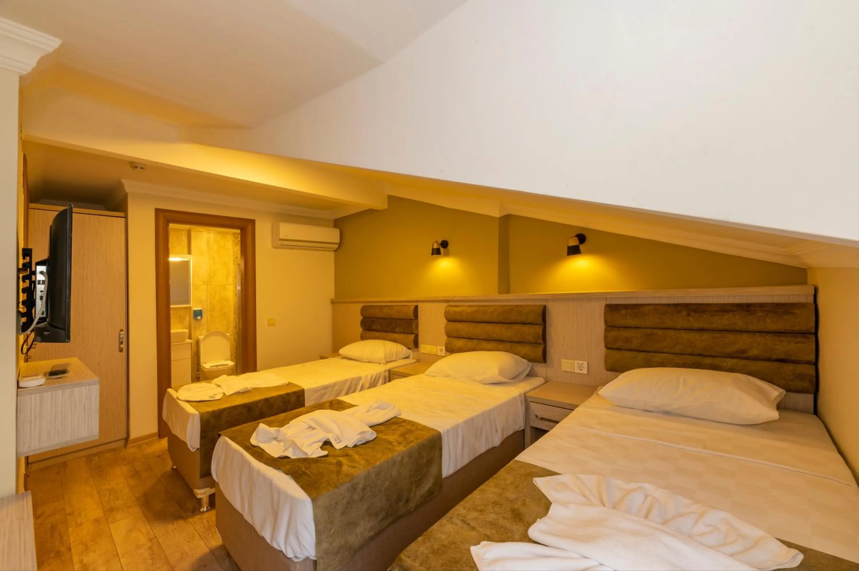 Photo of the whole room, Bed in Bazaar Hotels Old City