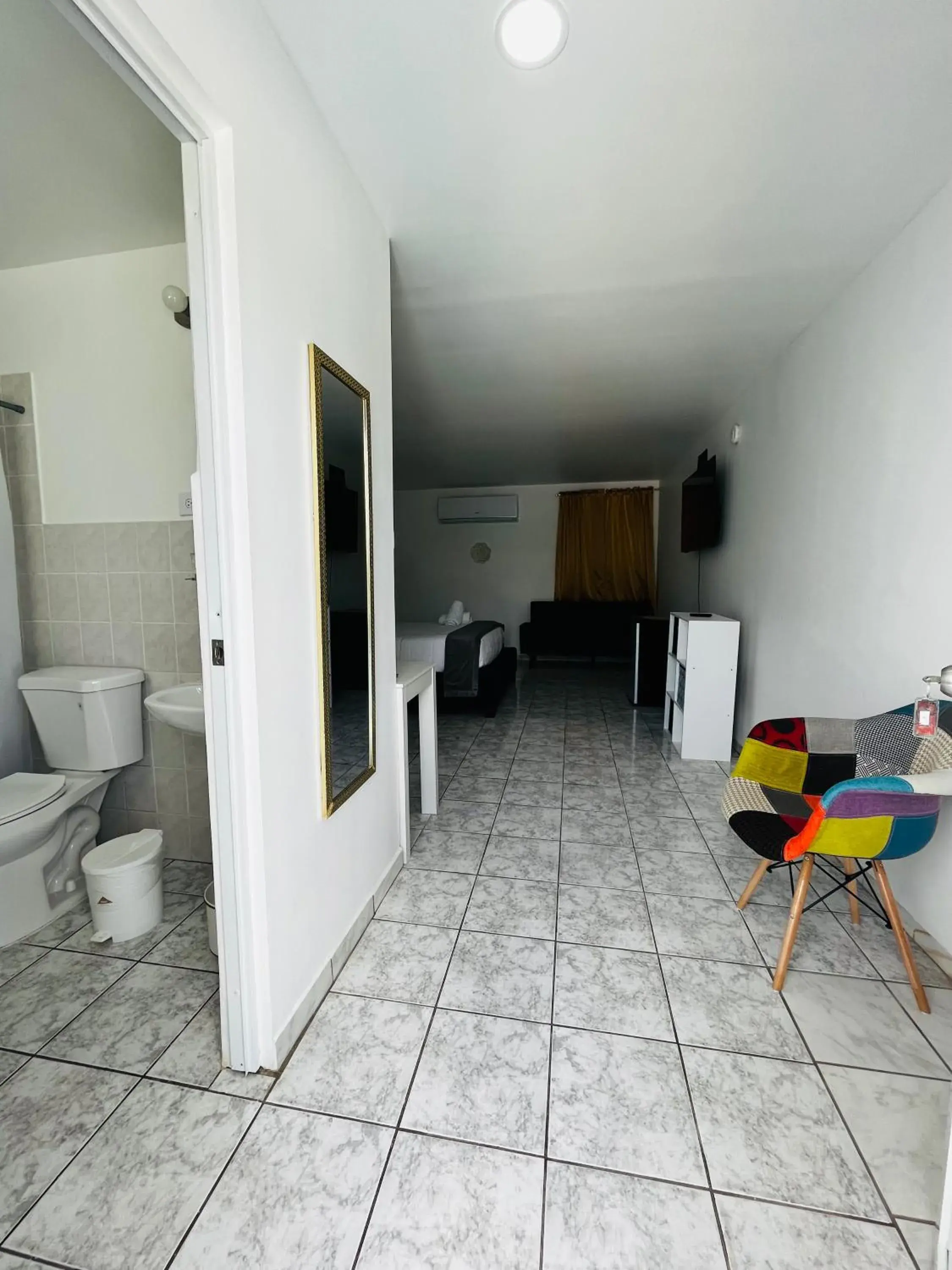 Standard Double or Twin Room in Douglas Highway Inn Hotel Standard Double or Twin Room in Douglas Highway Inn Hotel