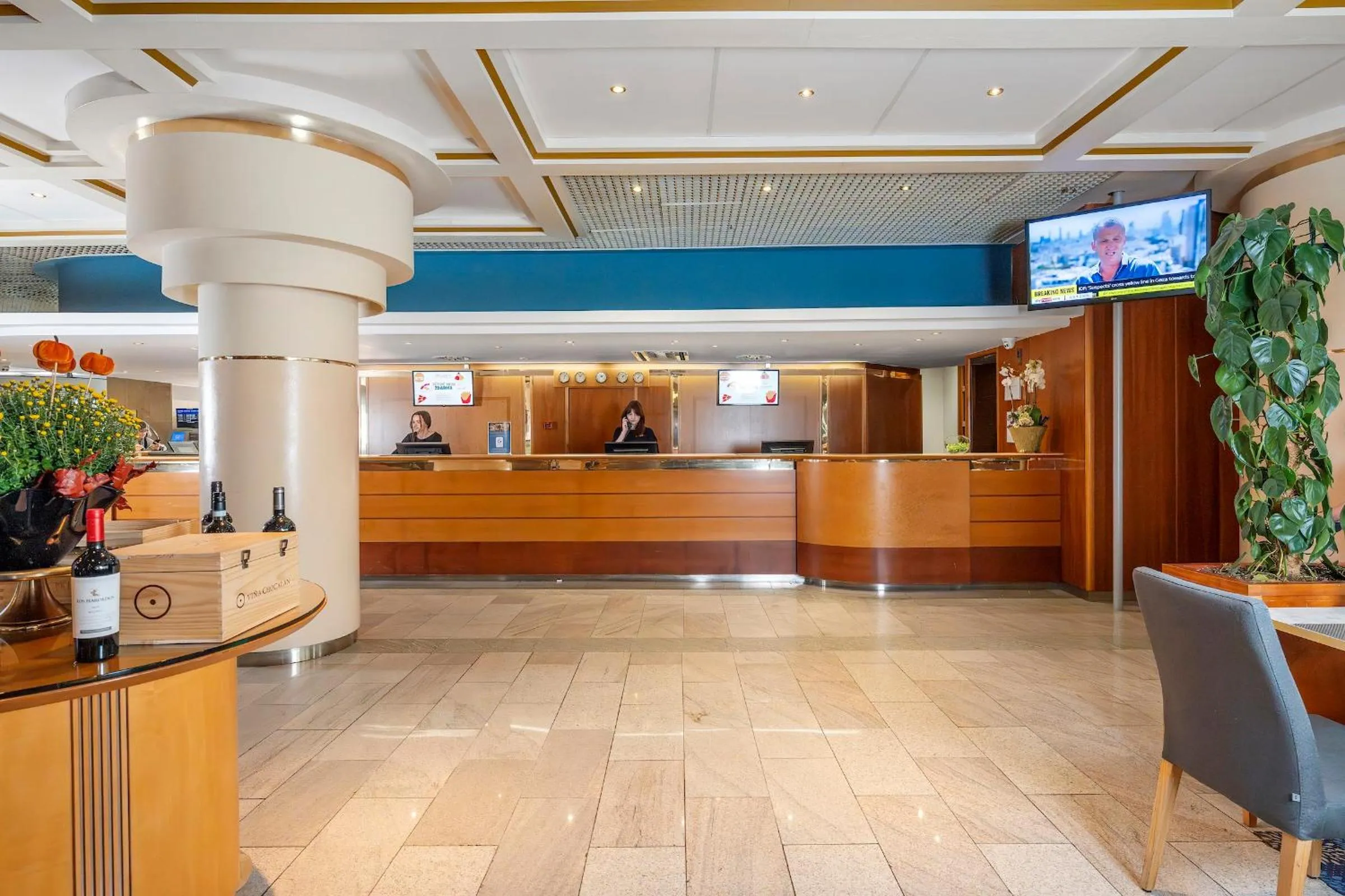 Lobby or reception in Panorama by Verdi Hotels