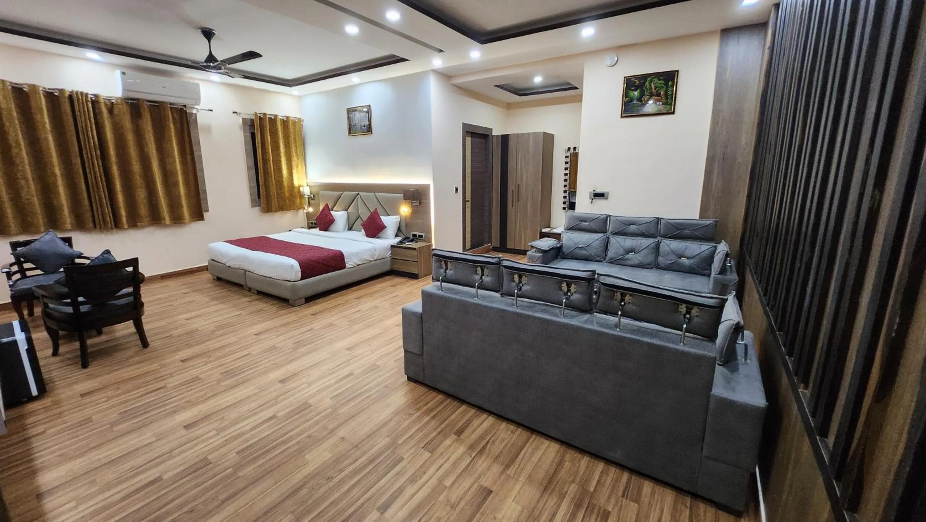 Living room, Bed in THE BODHI PALACE RESORT