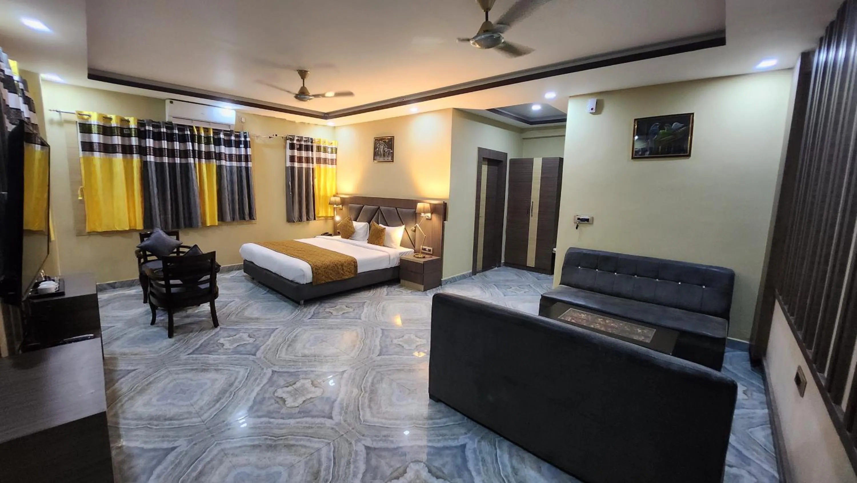 Bed in THE BODHI PALACE RESORT