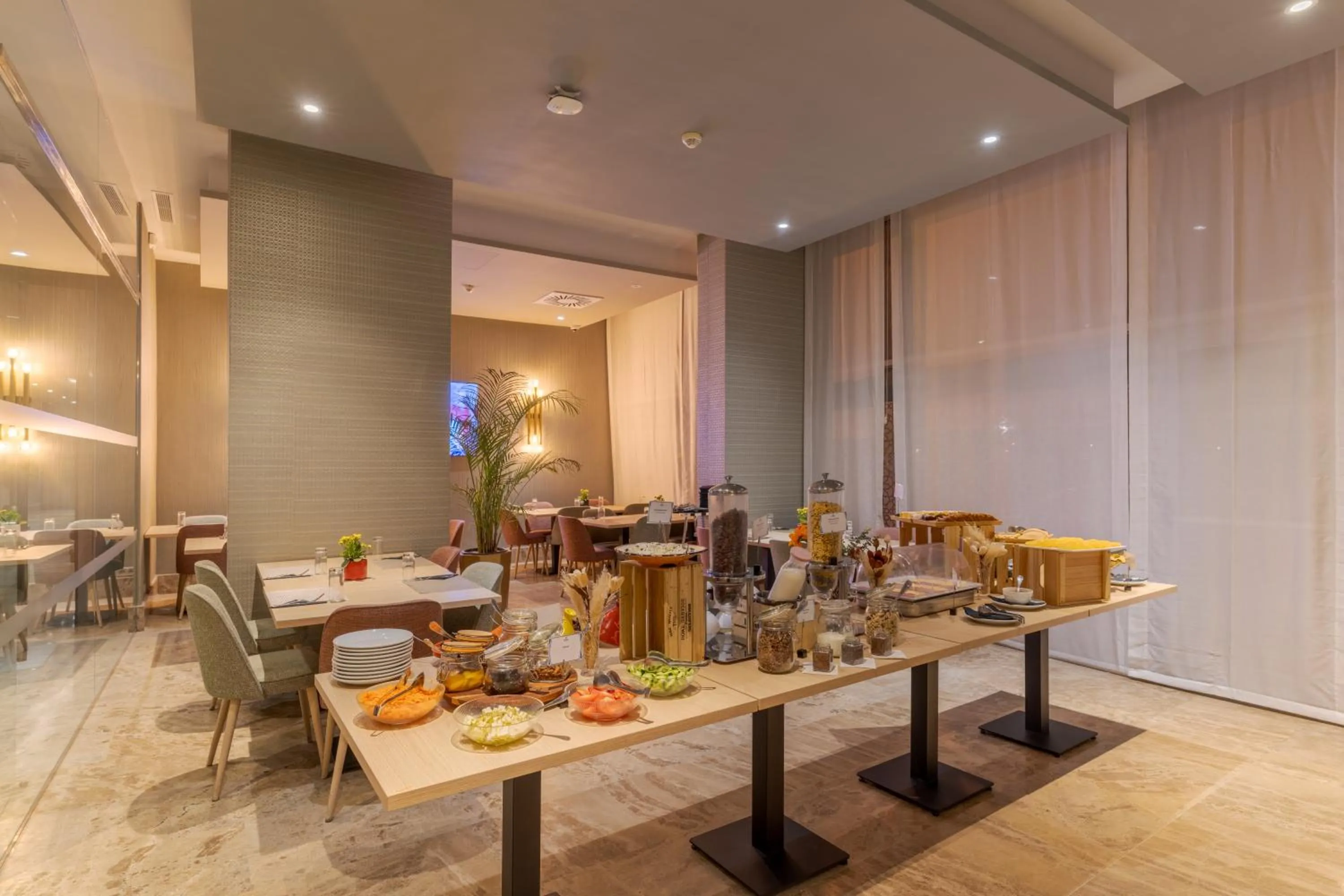 Restaurant/places to eat in Pestana Tanger - City Center Hotel Suites & Apartments